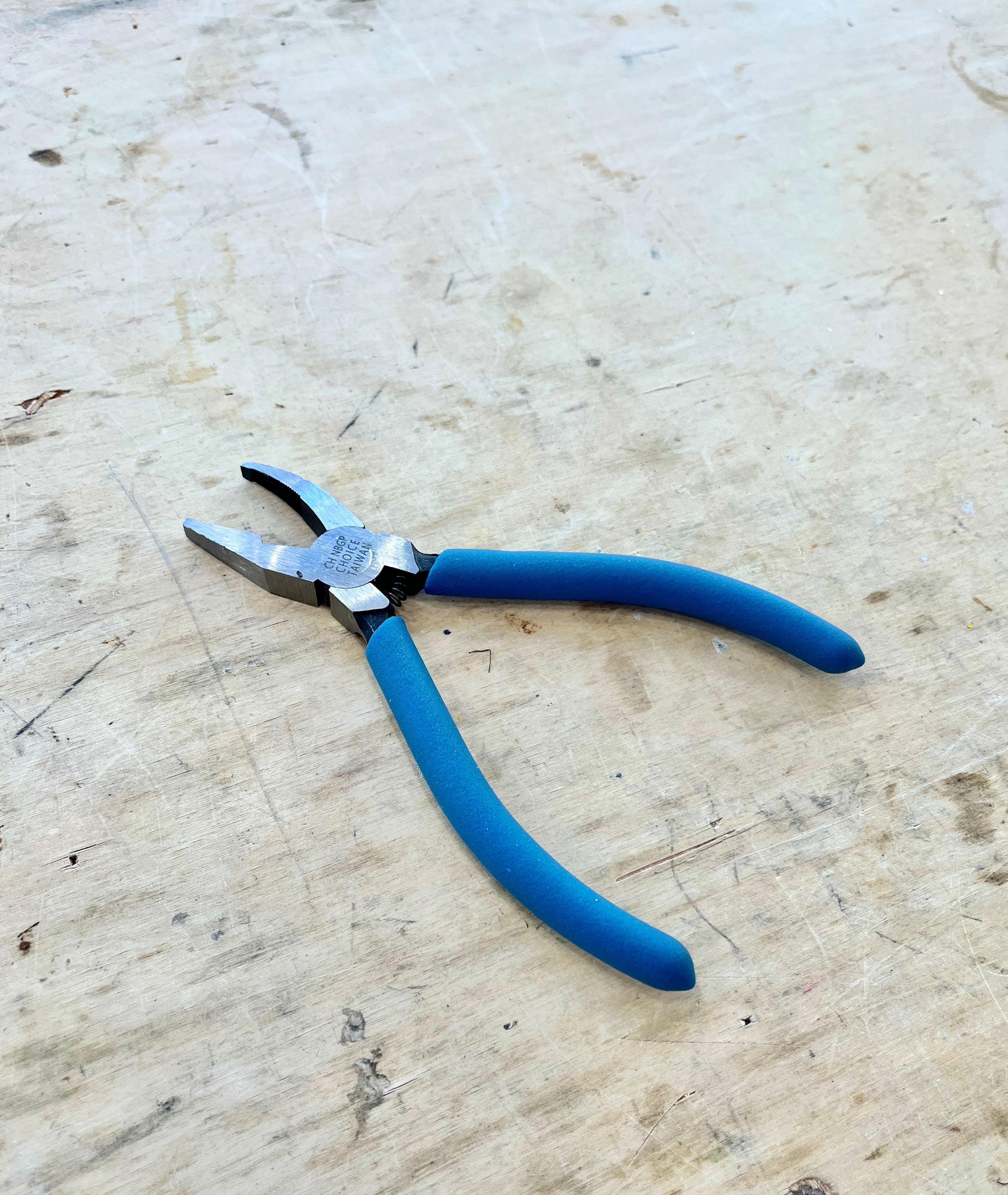 Choice Narrow Grozer Pliers – Colorado Glass Works