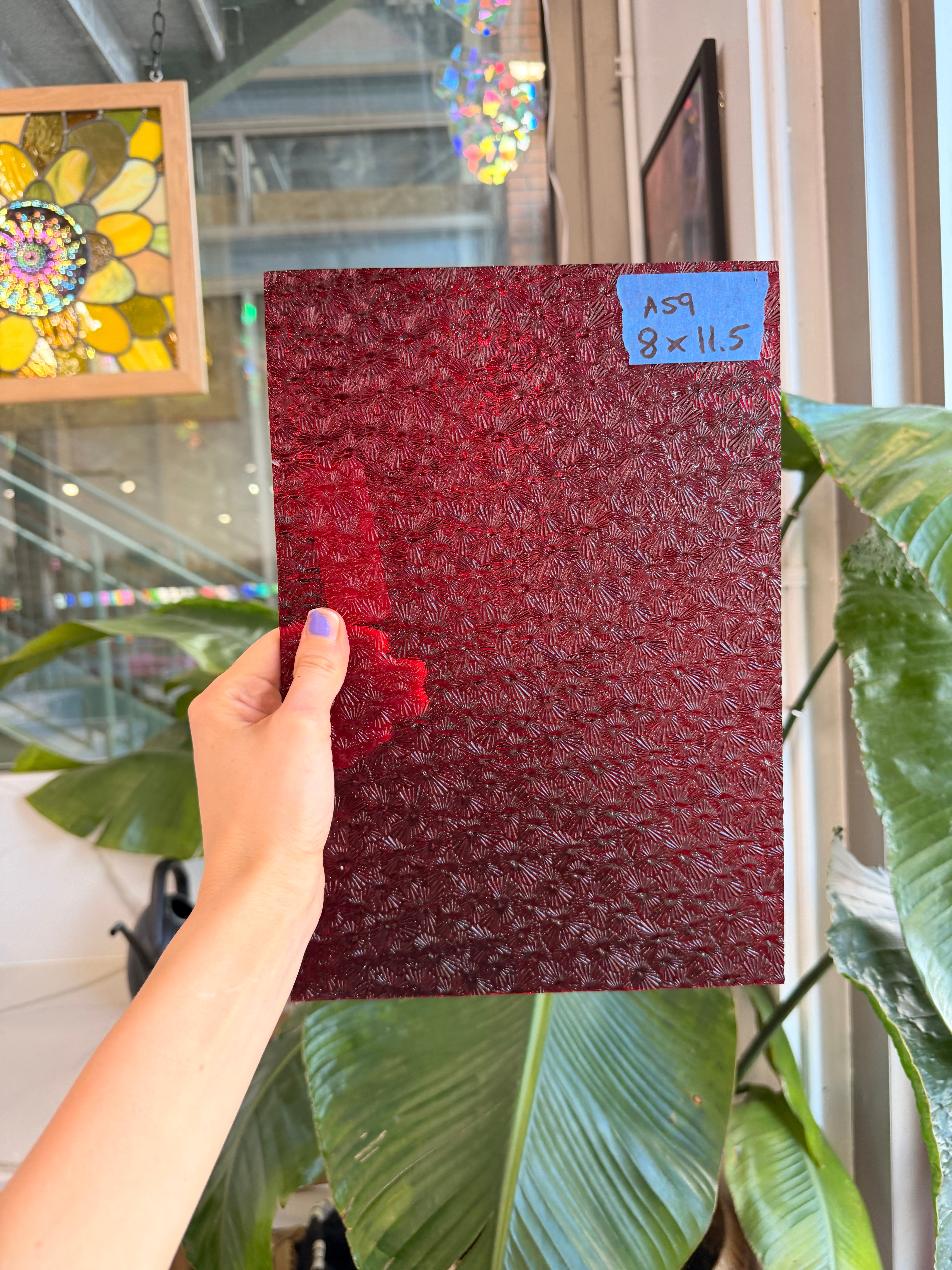 Red Florentine Wissmach Sheet Glass Wissmach Glass 8x11.5in (WM-67964973)