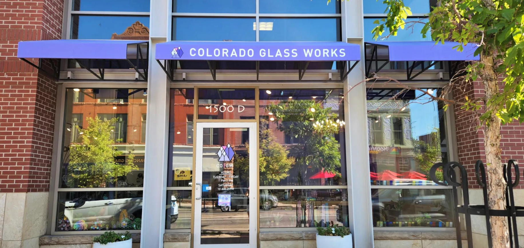 Photo of the front of the pearl street studio for Colorado Glass workshop and store