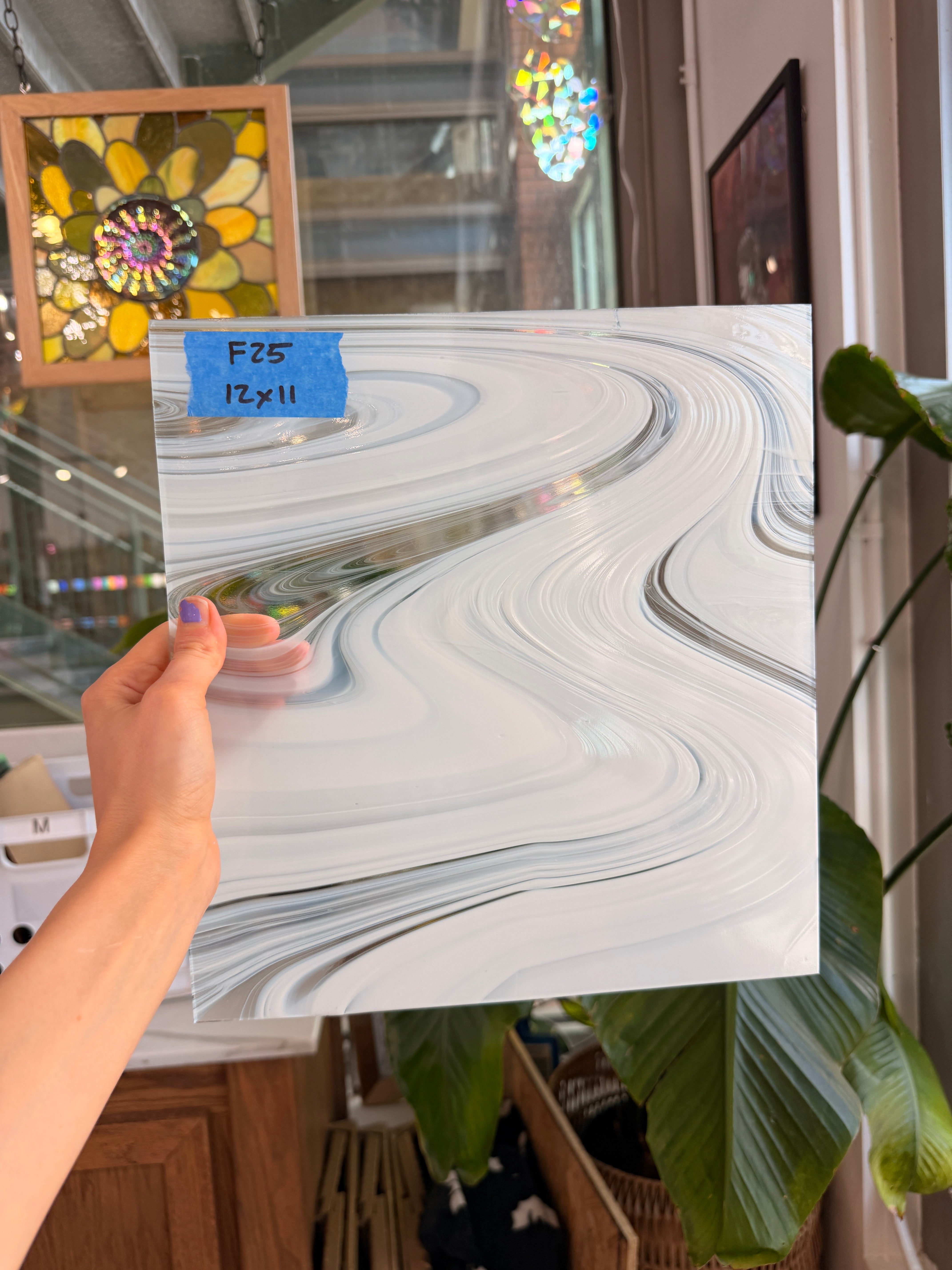 White Vintage Baroque Spectrum Sheet Glass Spectrum Glass