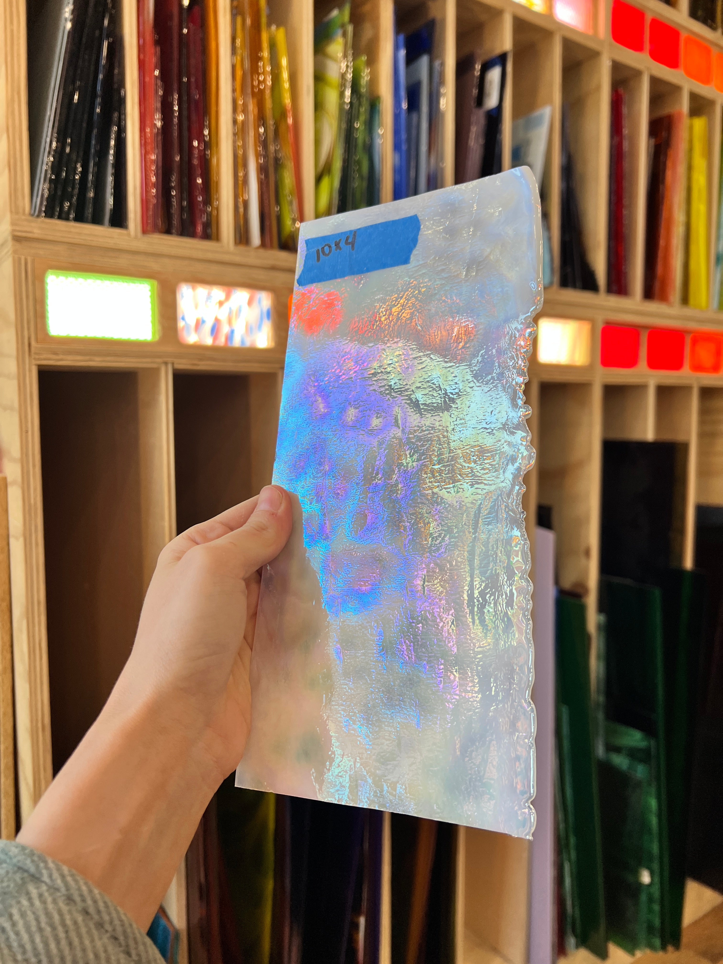 Iridescent White Mottled Youghiogheny HSI1000 Sheet Glass Colorado Glassworks