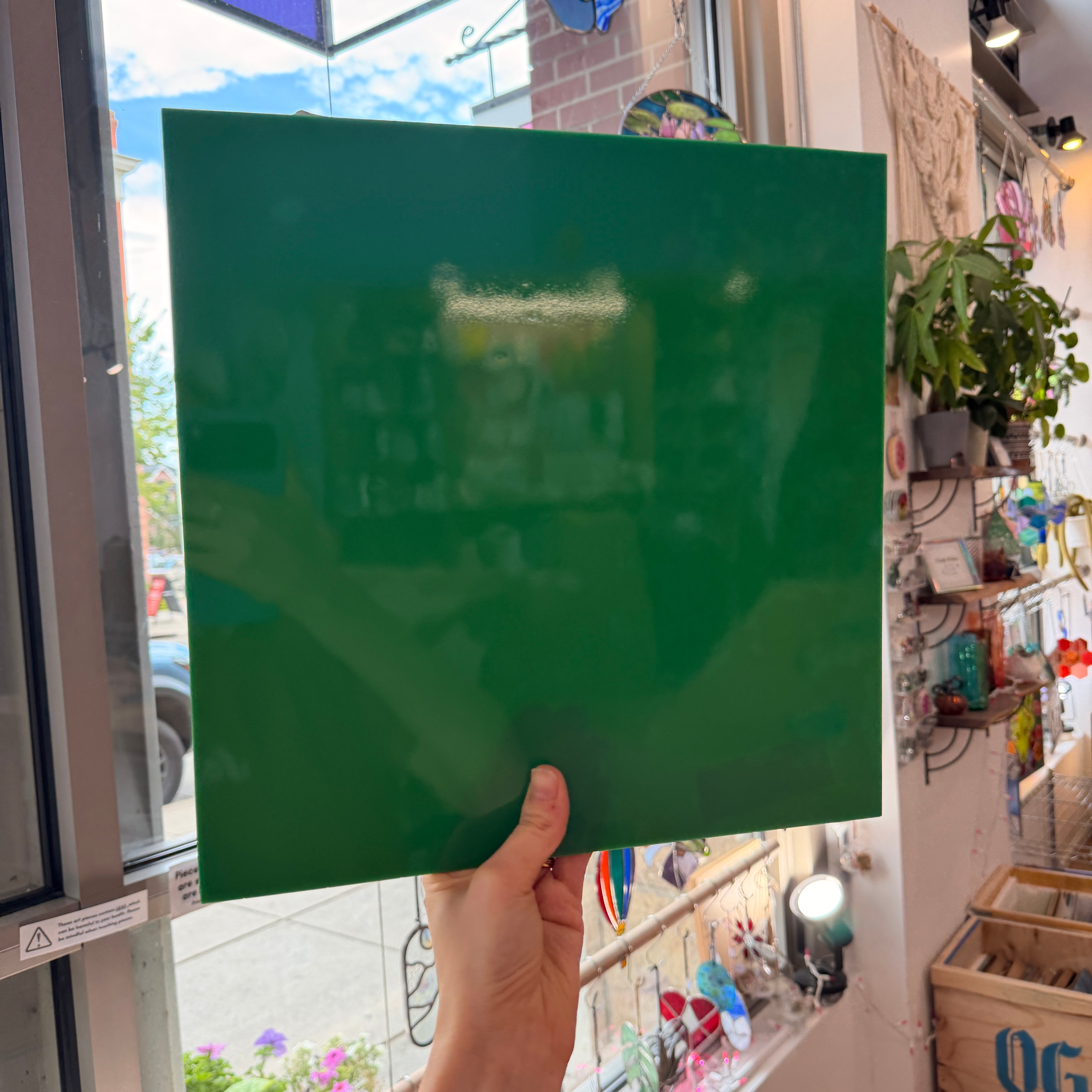 Emerald Green Opalescent Oceanside Fusible 96 COE (OGT 222.76F)