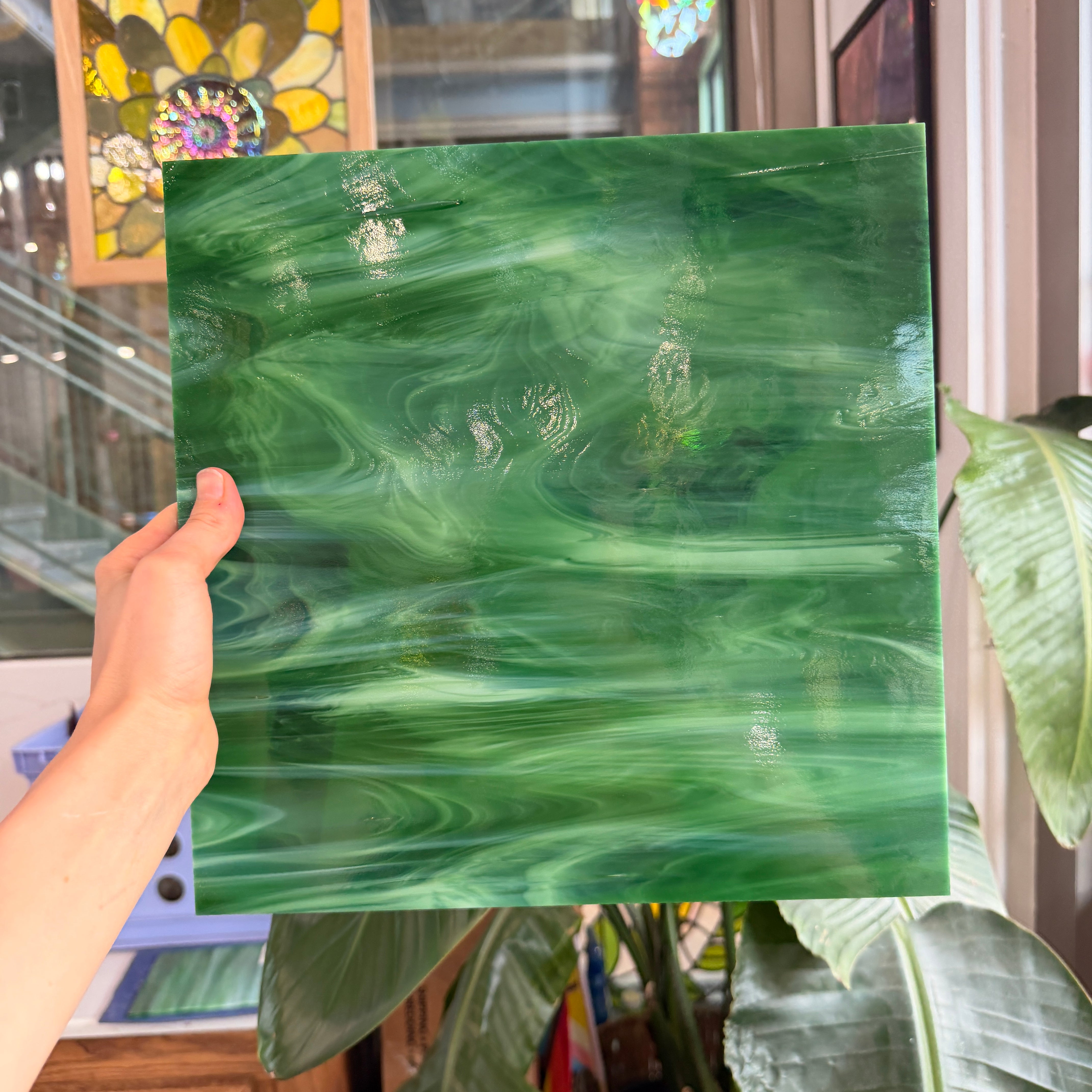 Dark Green White Wispy Oceanside Fusible 96 COE (OGT 327.6F)