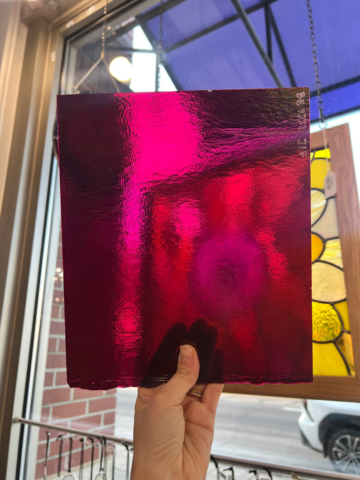 Iridescent Fuchsia Pink Bullseye Fusible 90 COE (BE 1332 31F) Colorado Glass Works