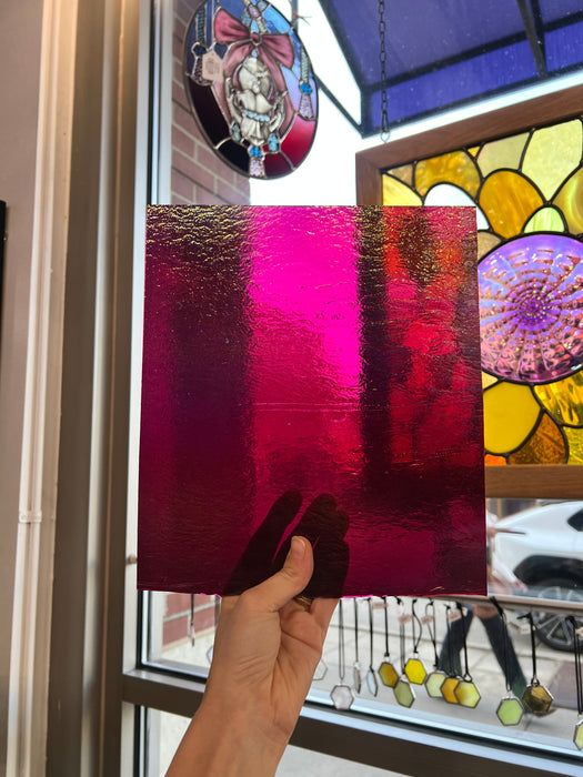 Iridescent Fuchsia Pink Bullseye Fusible 90 COE (BE 1332 31F) Colorado Glass Works