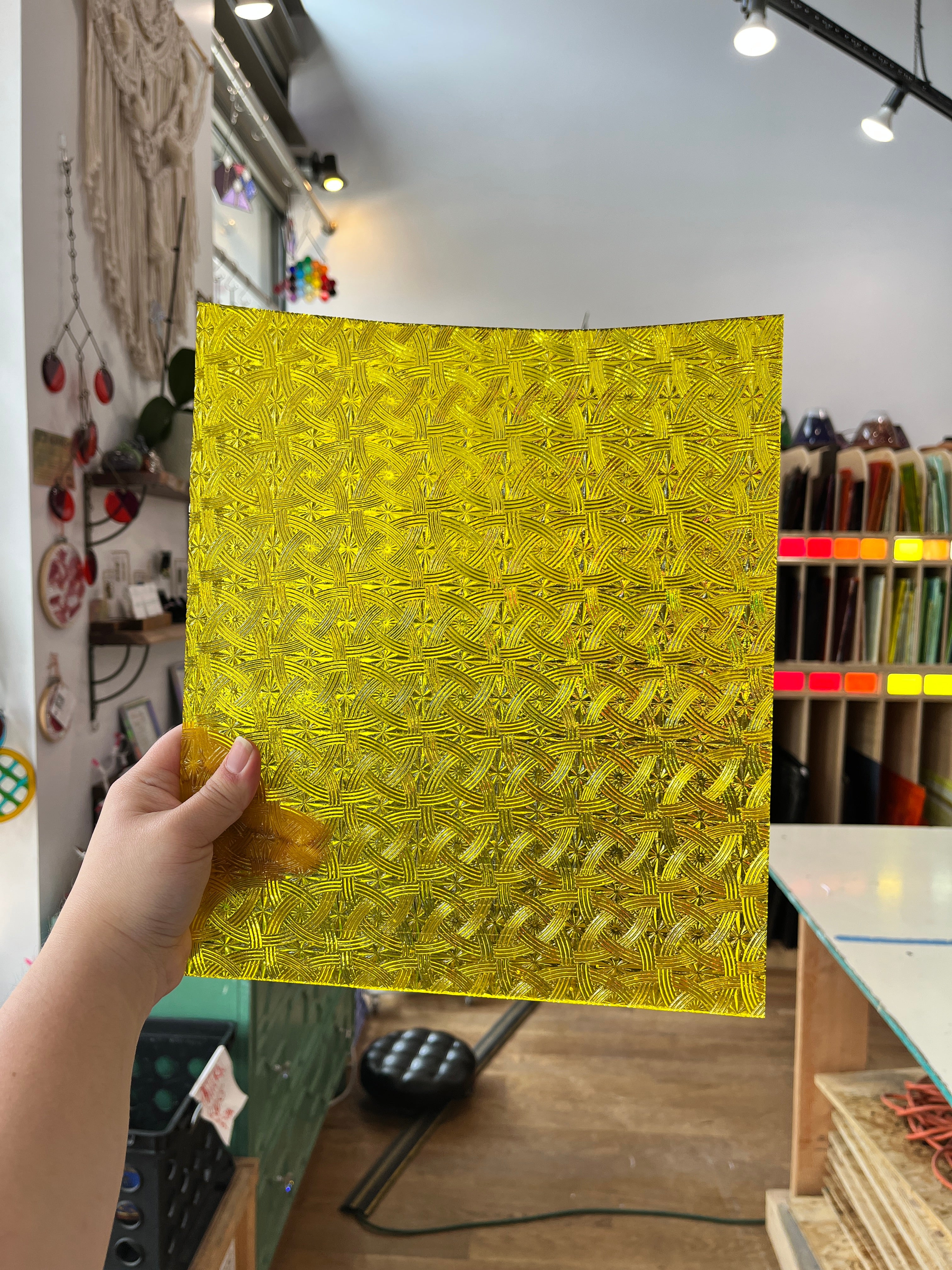 Kokomo Brite Yellow Celtic Colorado Glassworks (KO1134) 10 x 11.5in