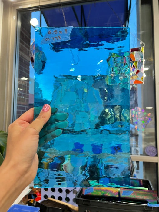 Sky Blue Waterglass Oceanside Fusible 96 COE (533-1W-F) Sheet Glass Colorado Glassworks