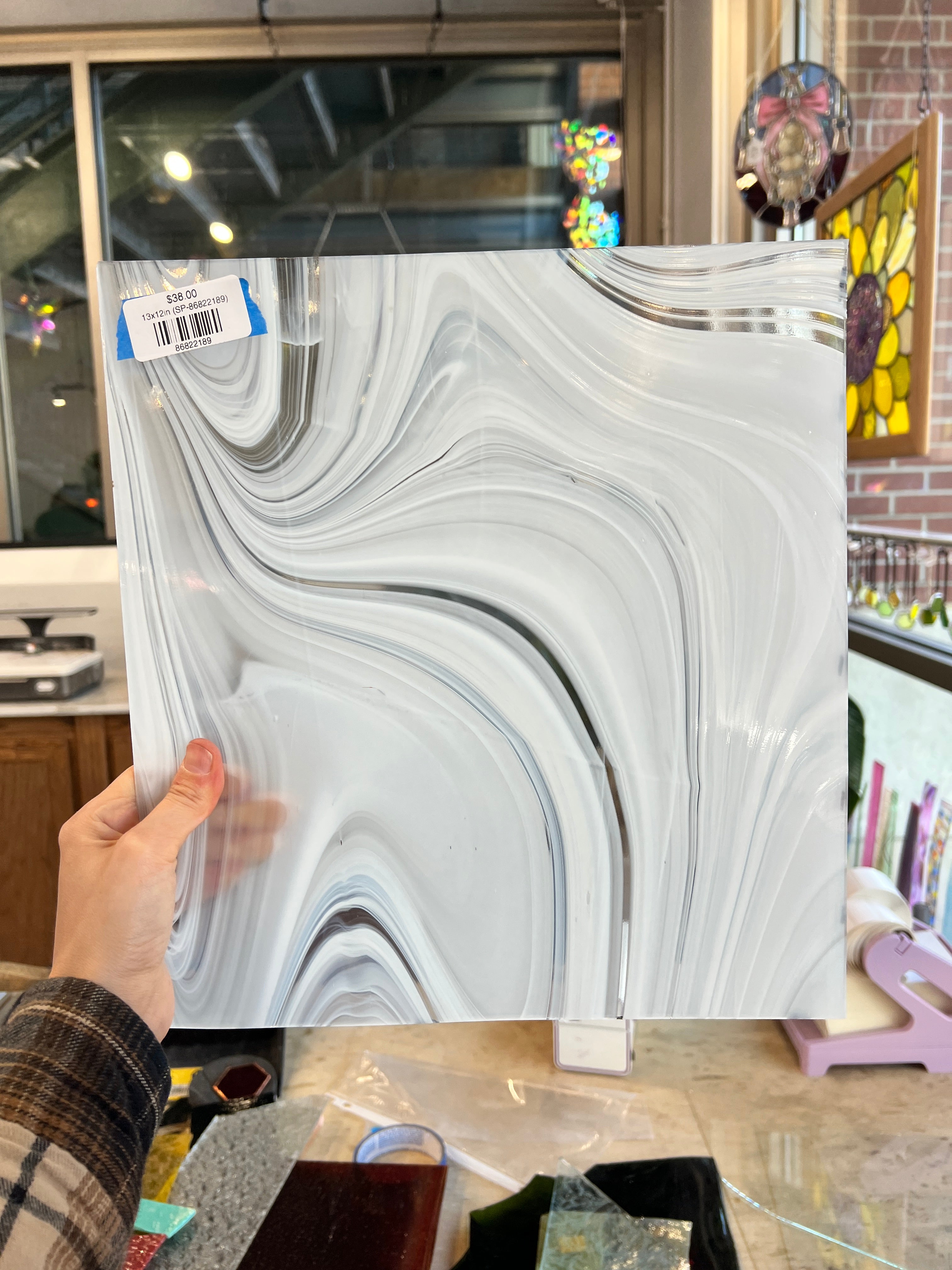 Vintage White Baroque Spectrum