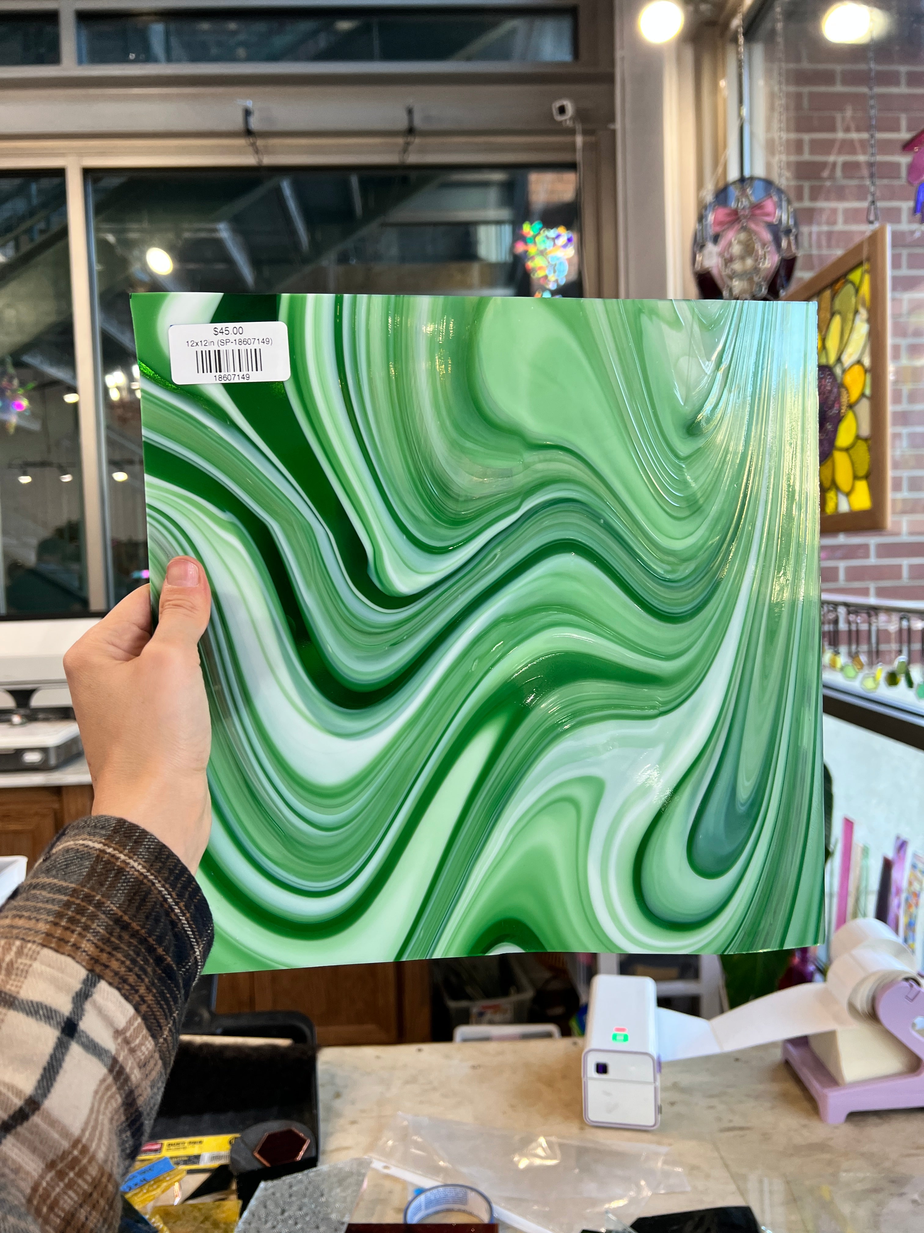 Vintage Green White Baroque Spectrum