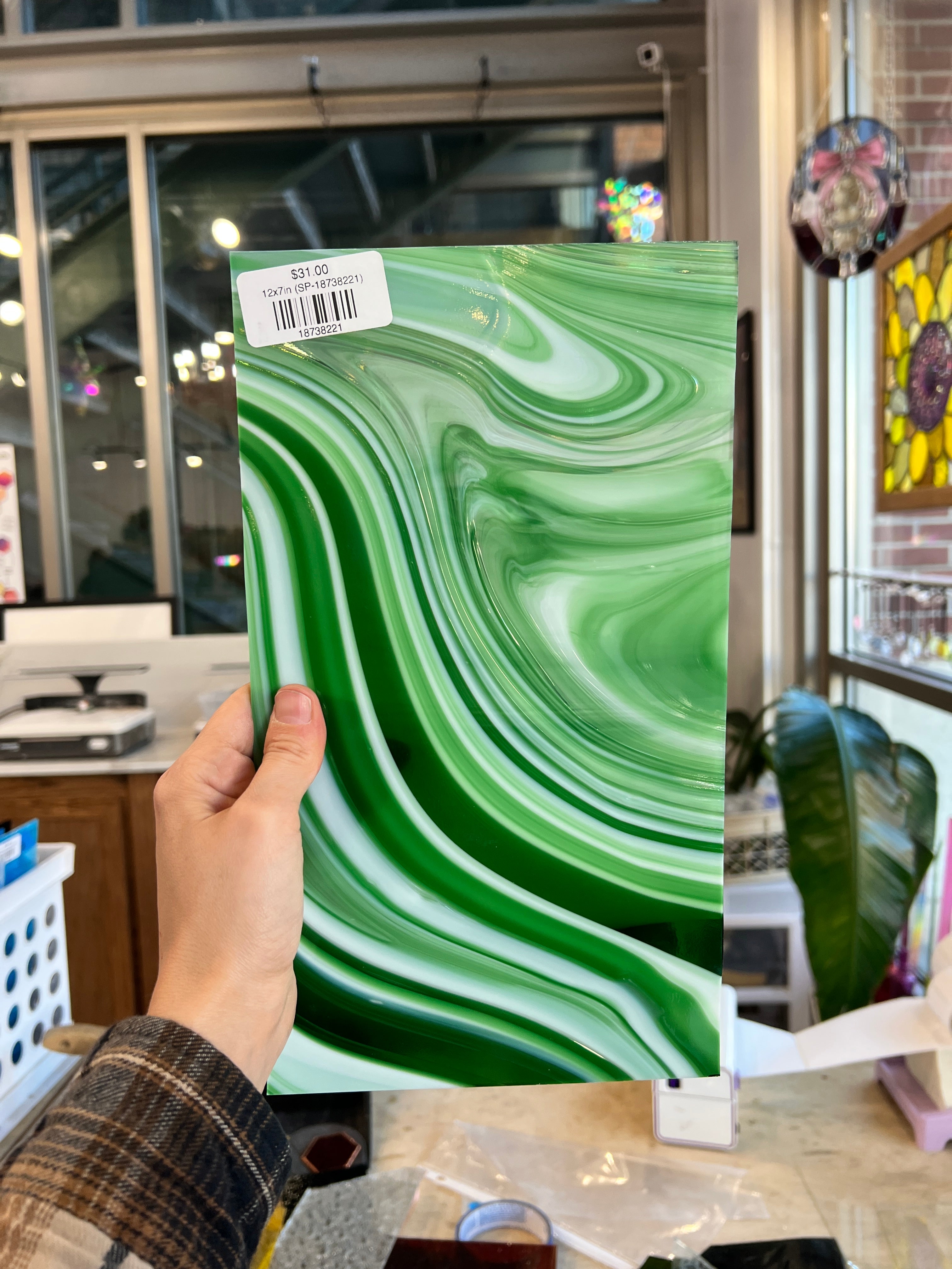 Vintage Green White Baroque Spectrum