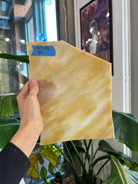 Tan White Wispy Sheet Glass Armstrong 9.5x8in (UNK-00934189)
