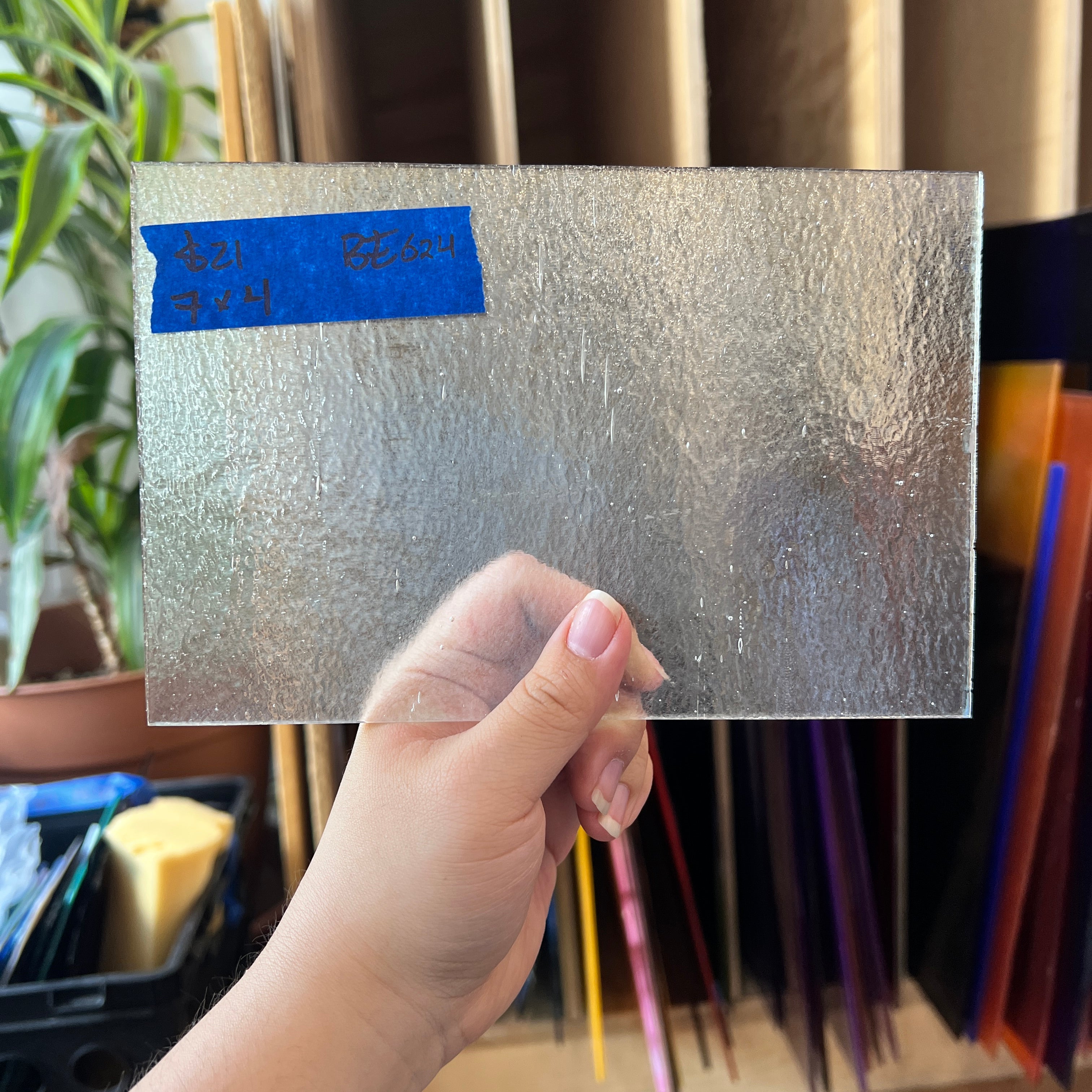 Vintage Light Sheen Transparent Clear Bullseye Sheet Glass Bullseye BE624 (7x4in)