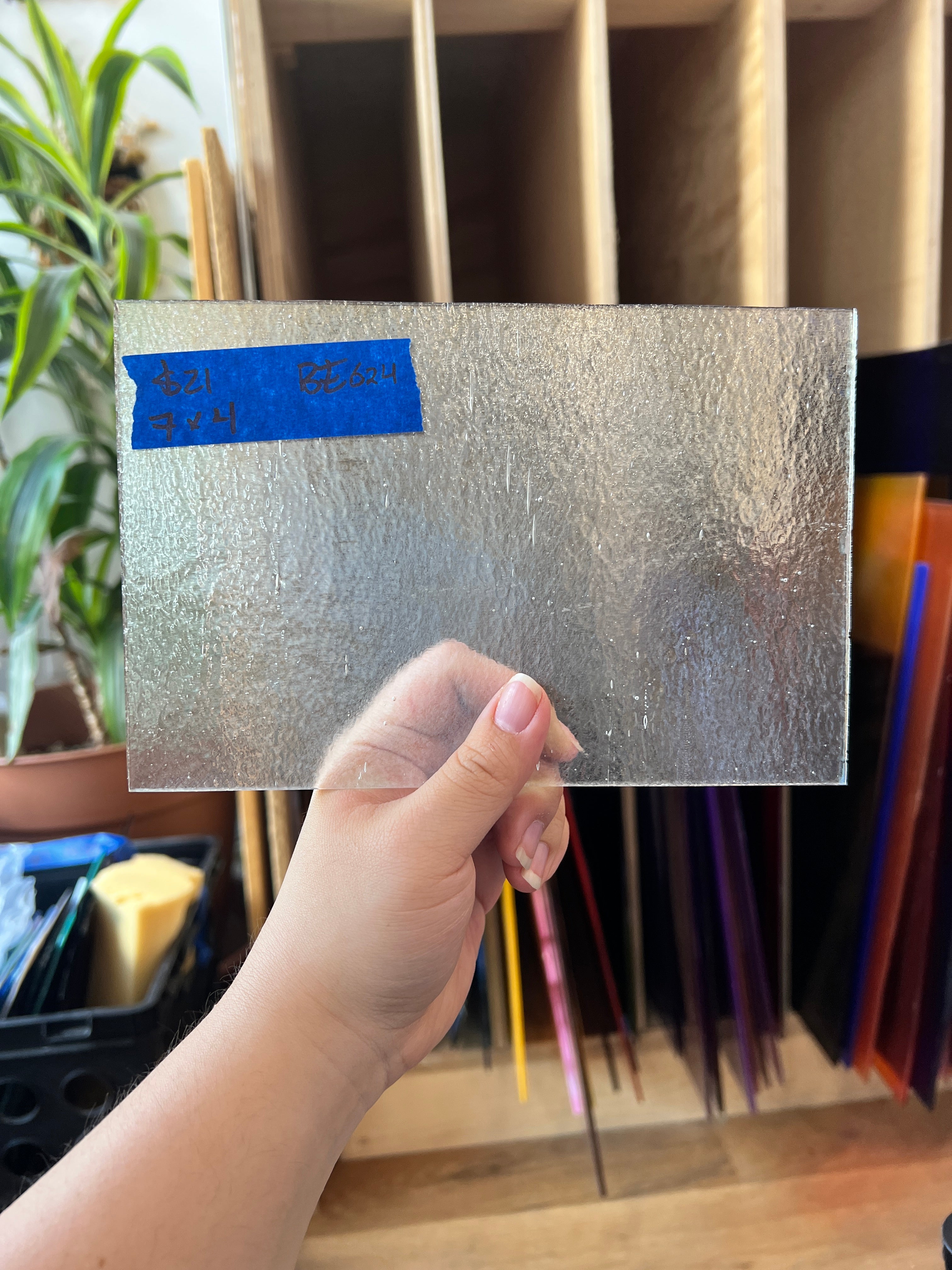Vintage Light Sheen Transparent Clear Bullseye Sheet Glass Bullseye BE624 (7x4in)