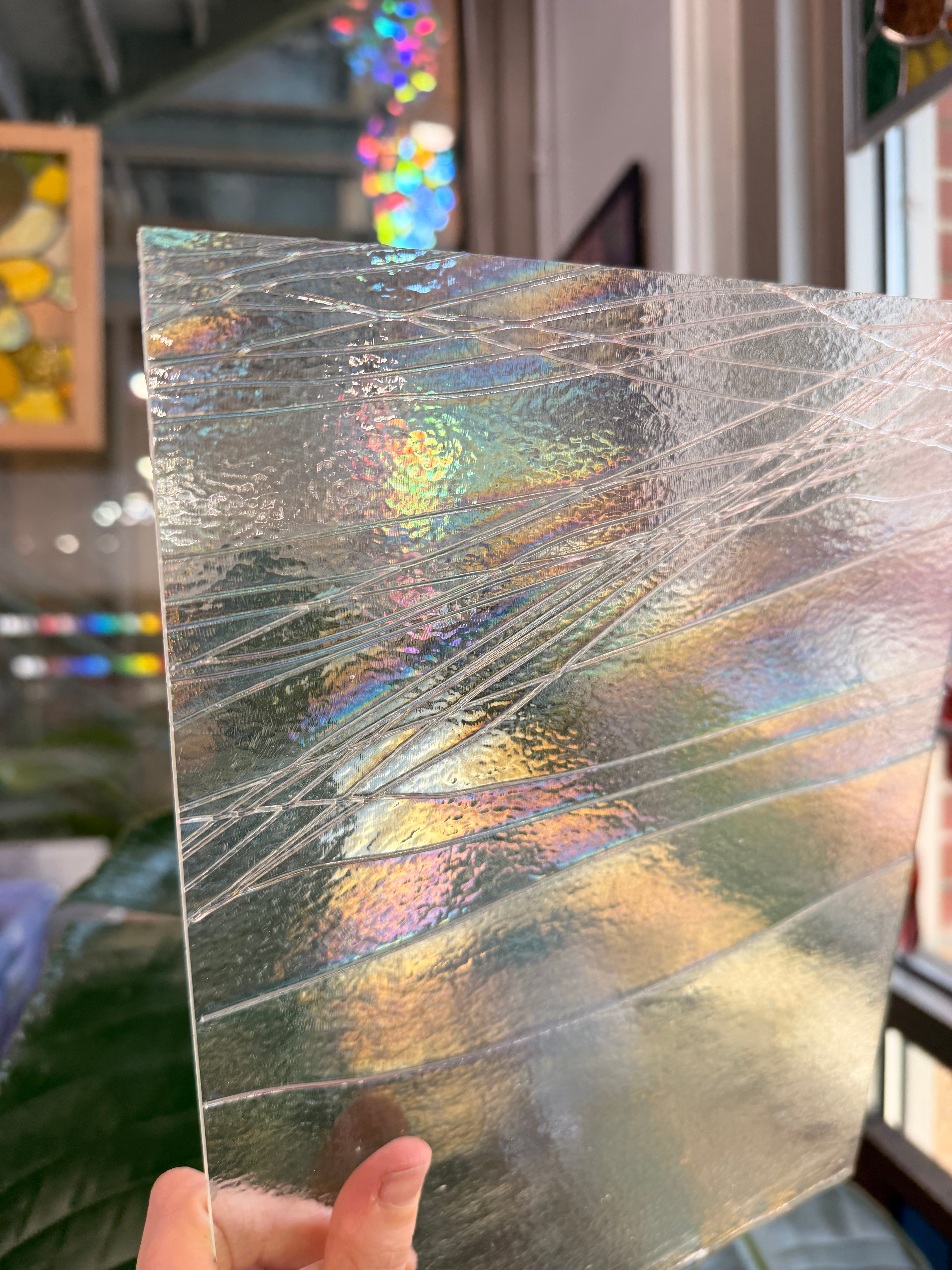 Clear Streamer Iridescent Bullseye Fusible 90 COE