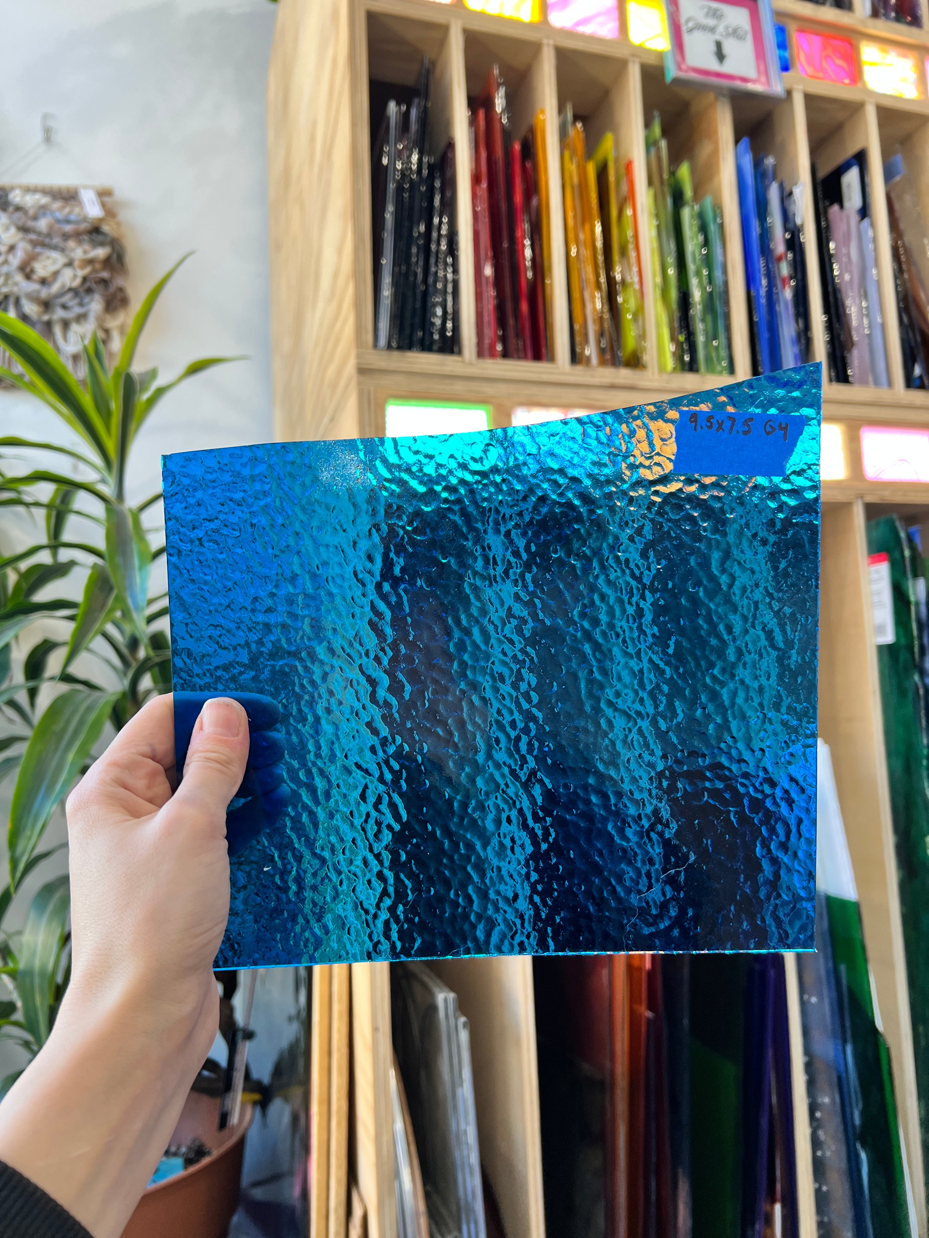 Transparent Medium Blue Pebbled Sheet Glass Kokomo G4 (9.5x7.5in)