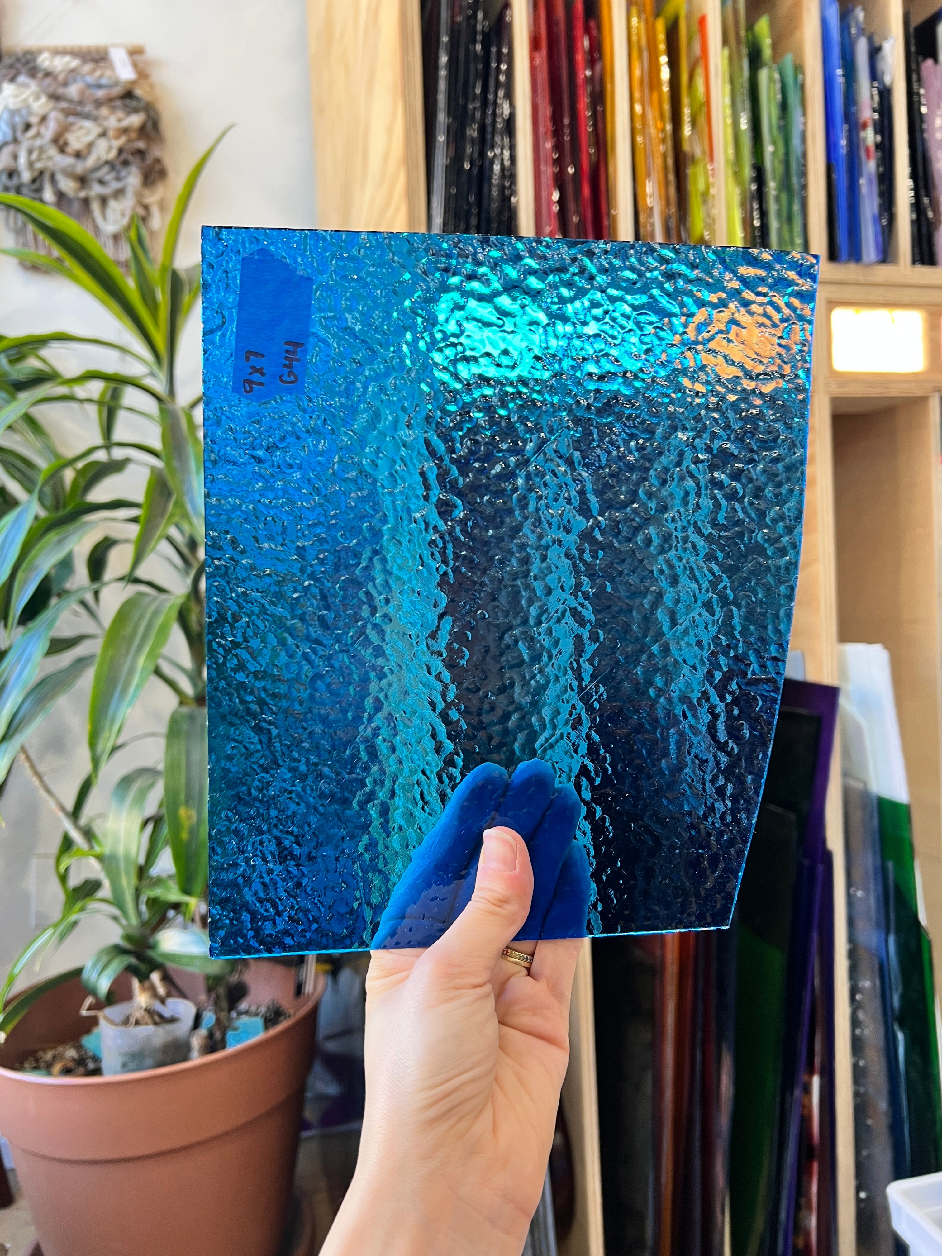 Transparent Medium Blue Pebbled