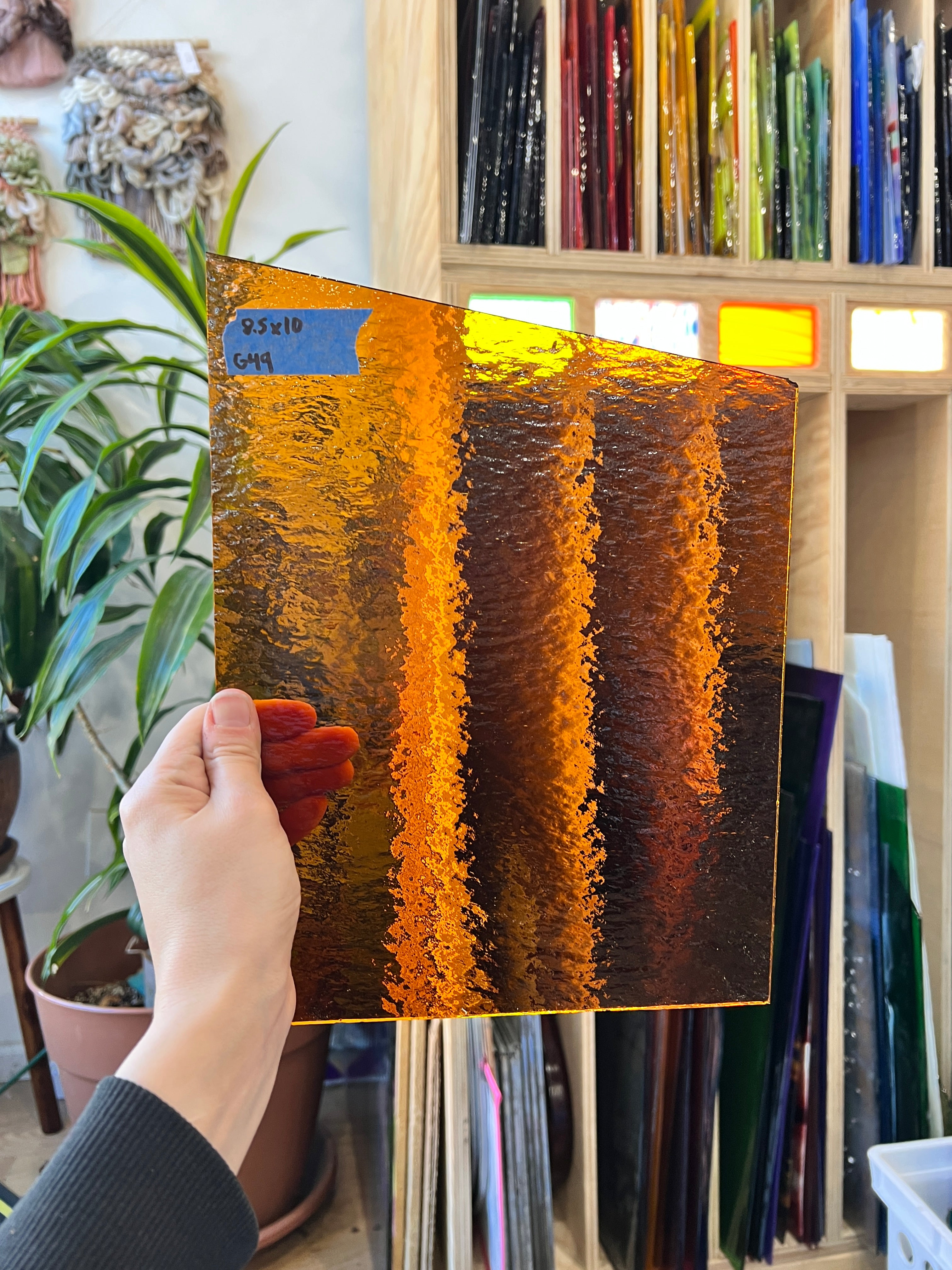 Medium Amber Spectrum Rough Rolled