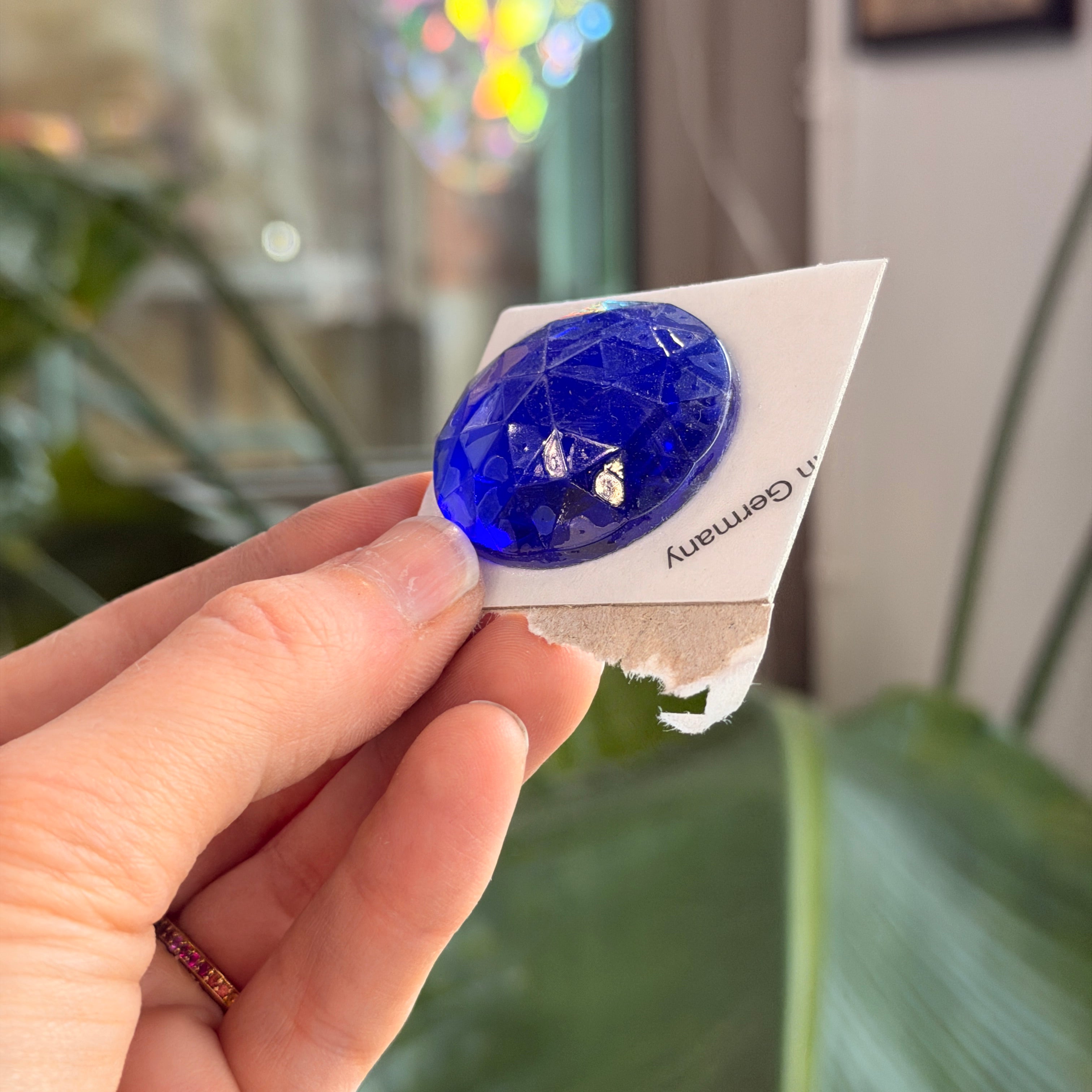 Dark Blue Jewel - Round (35mm)