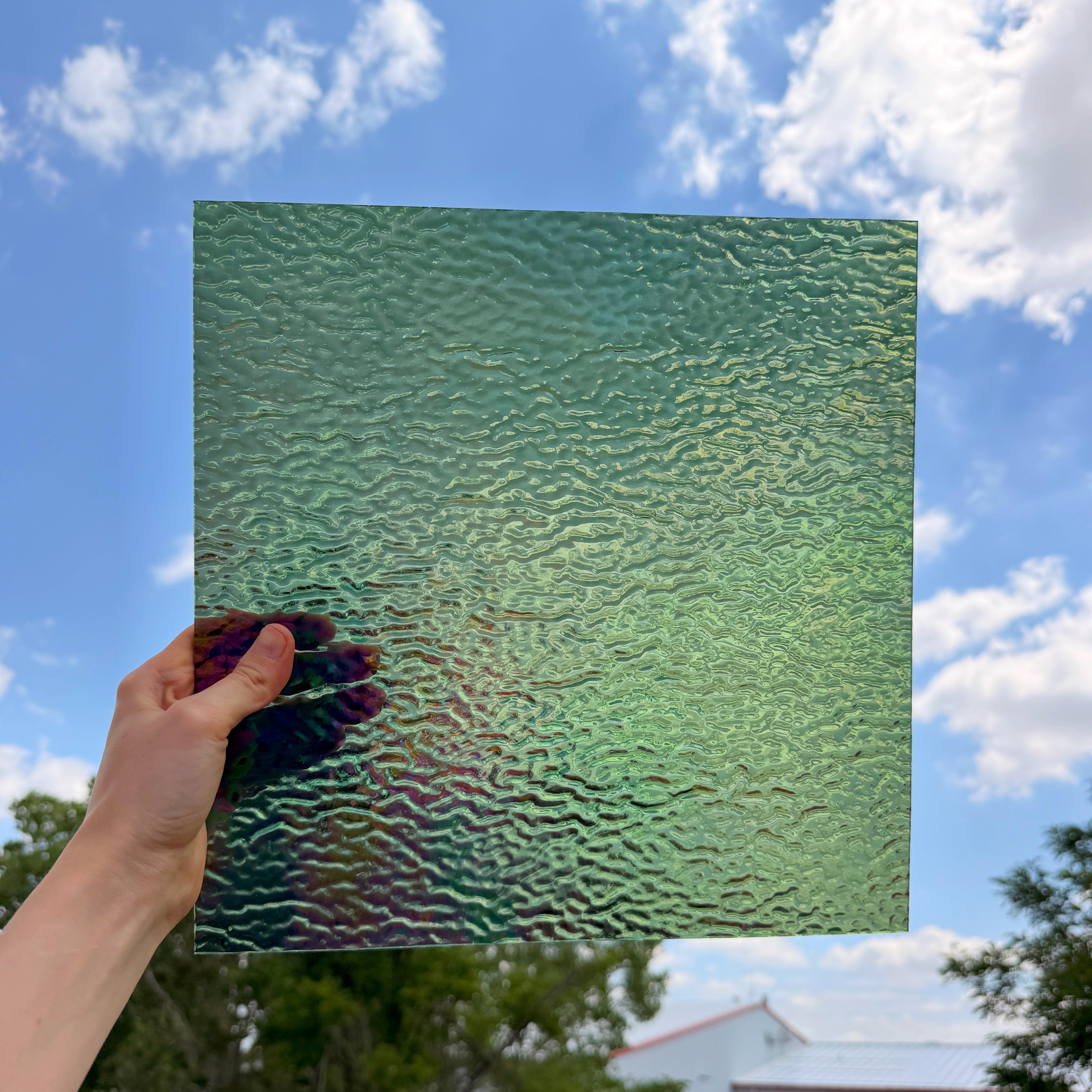 Asparagus Green Iridescent Ripple Wissmach (WI 287 RIR)