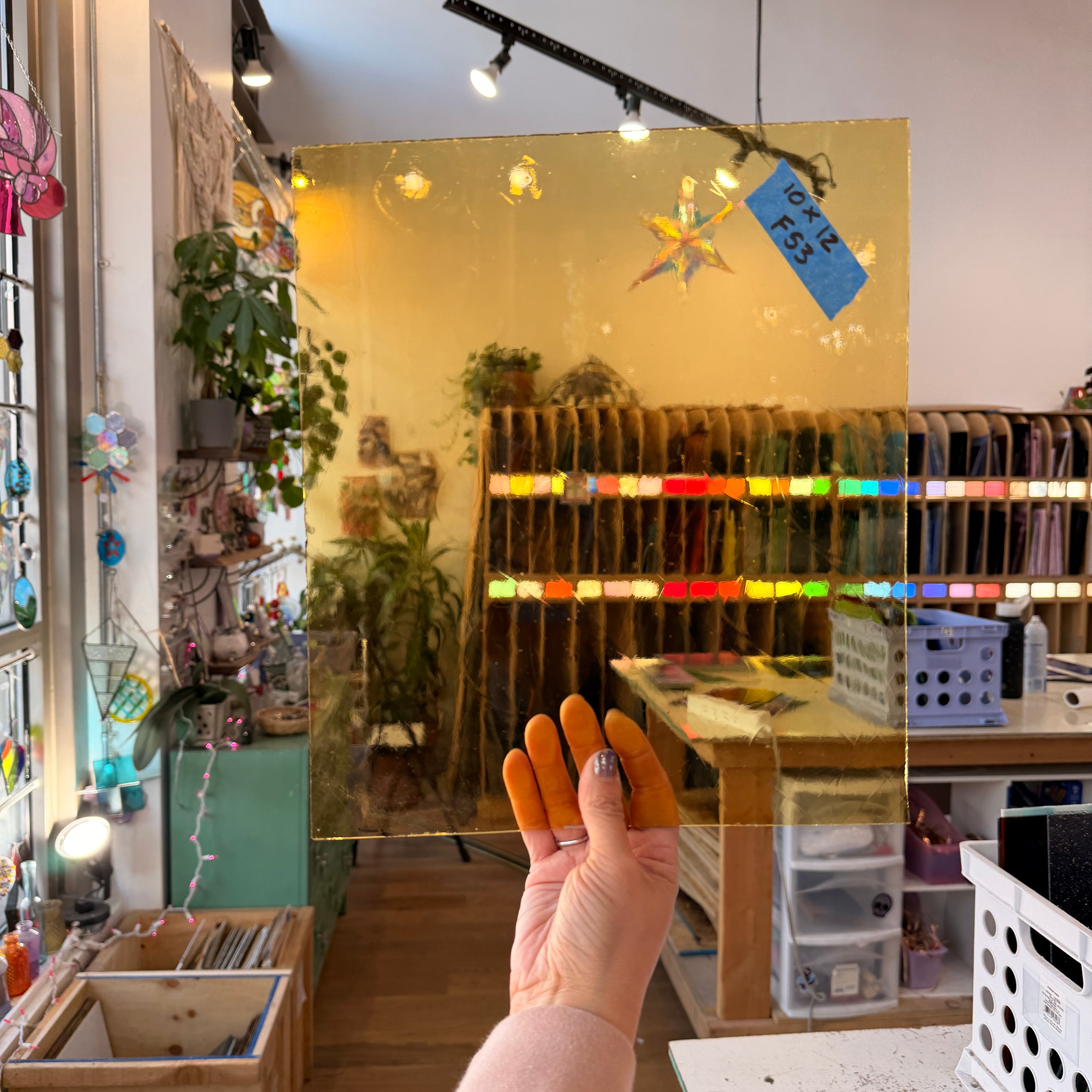 Light Amber Spectrum Artique Sheet Glass Spectrum F53 (10x12in)