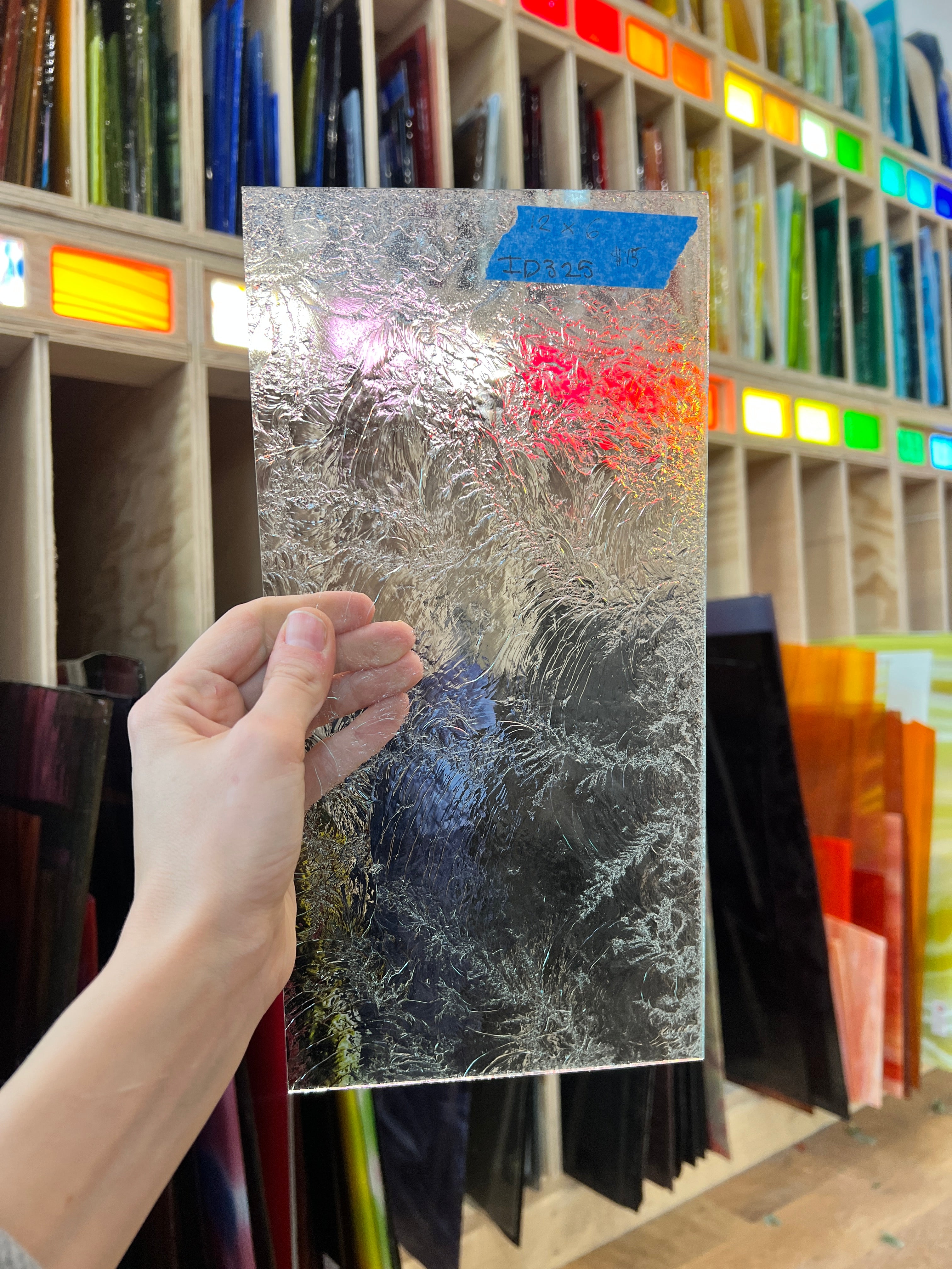 Heavy Glue Chip Sheet Glass Glue Chip ID325 (12x6in)