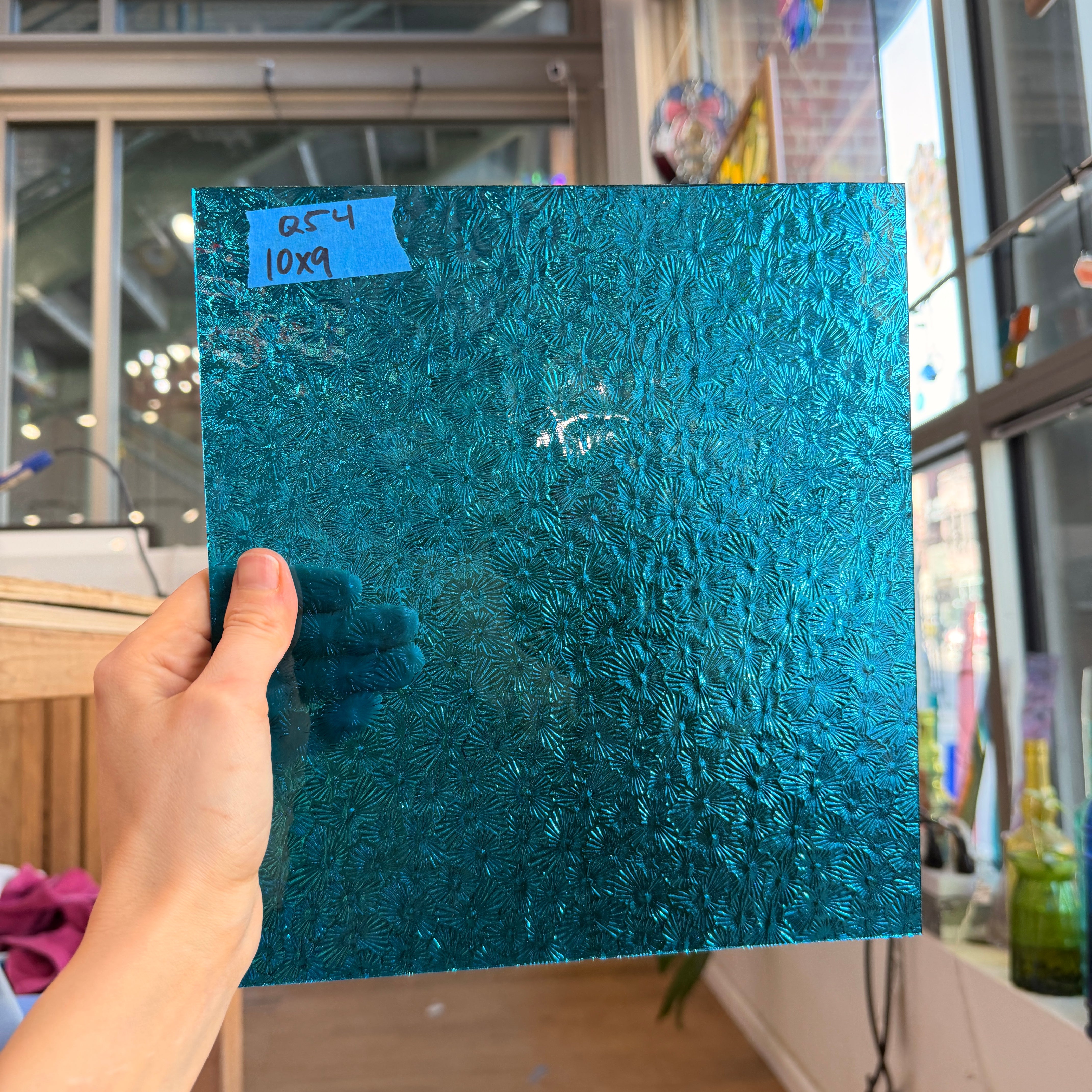 Caribbean Blue Florentine Wissmach (WI 190 FLOR) Sheet Glass Unknown