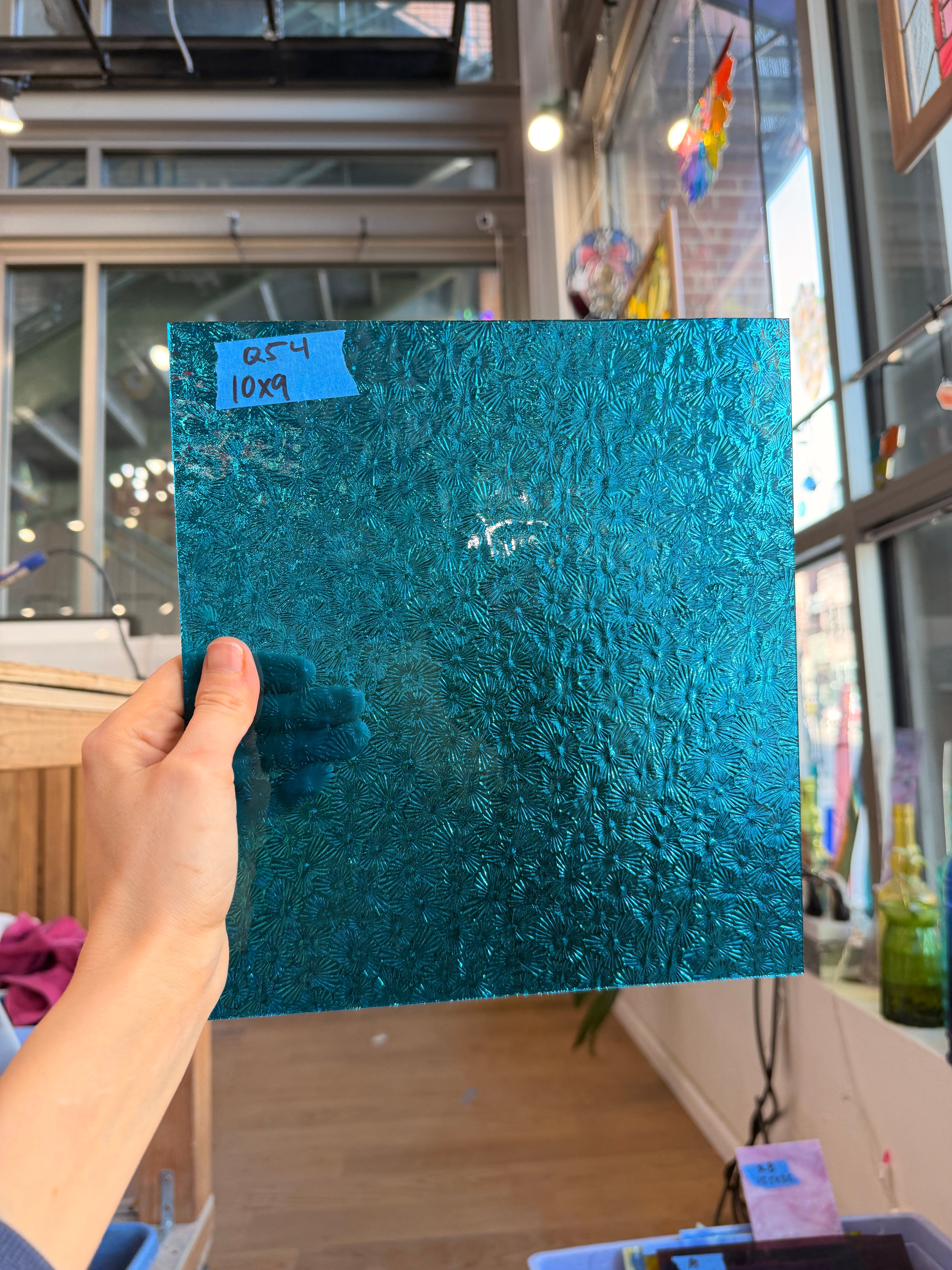 Caribbean Blue Florentine Wissmach (WI 190 FLOR) Sheet Glass Unknown