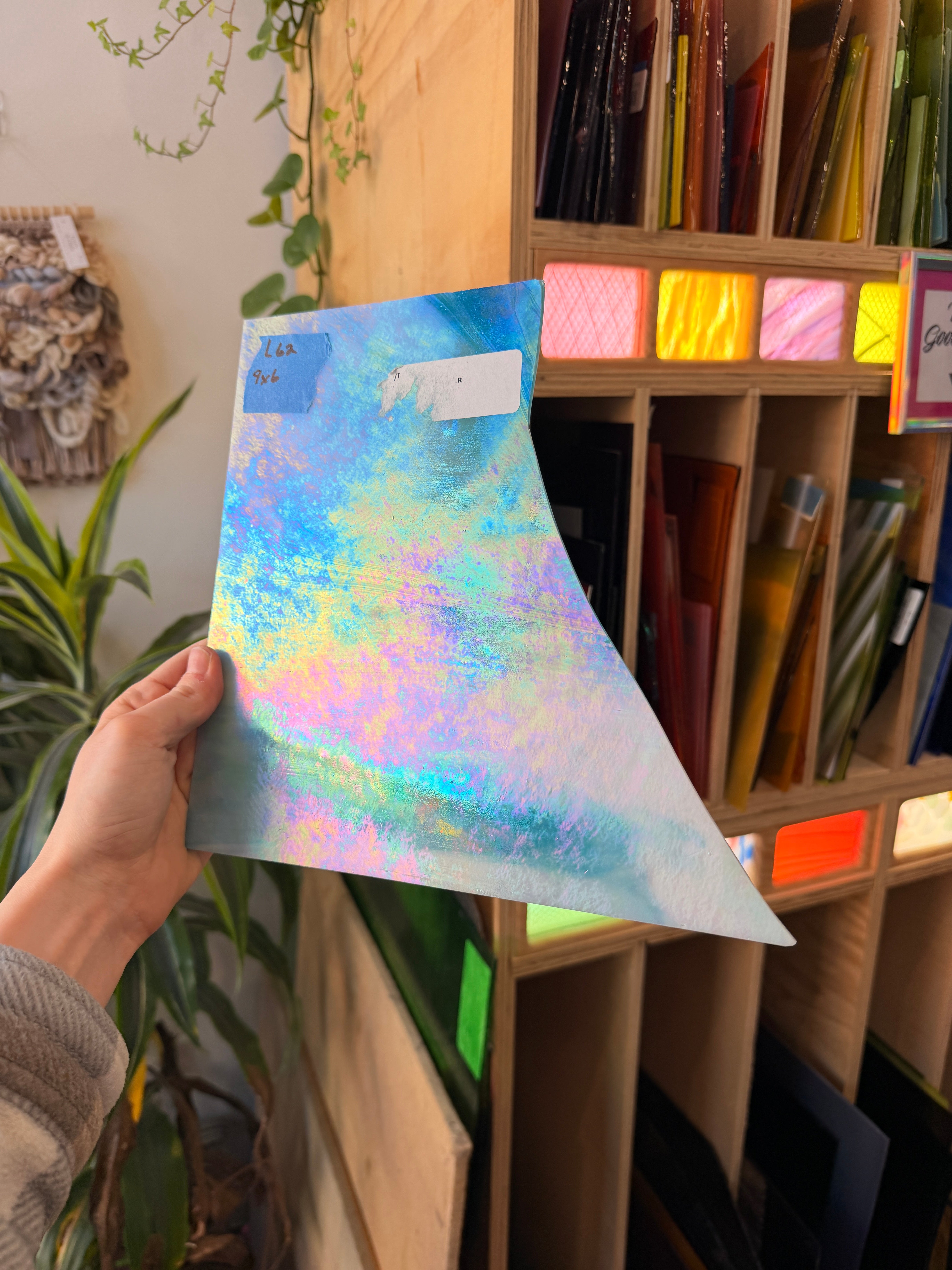 Iridescent Blue White Wispy Wissmach