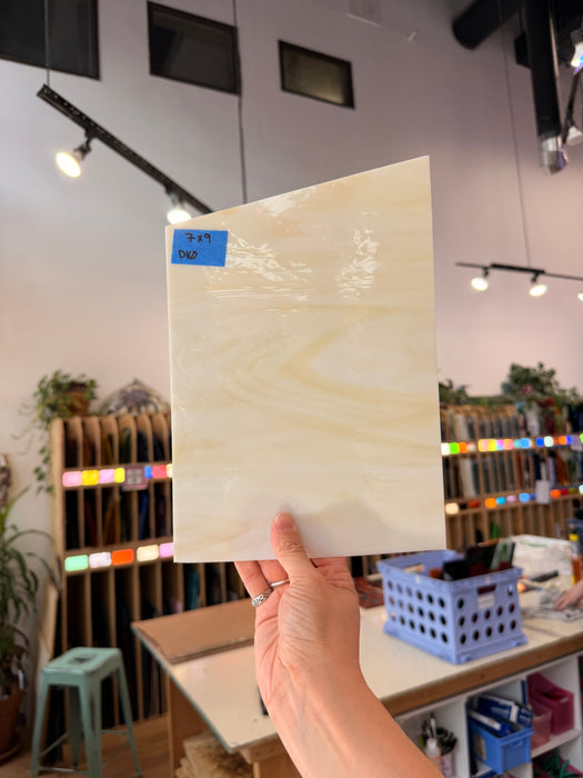Light Amber Cream Wispy Spectrum Sheet Glass Colorado Glassworks 9x7in (SP-61413677)