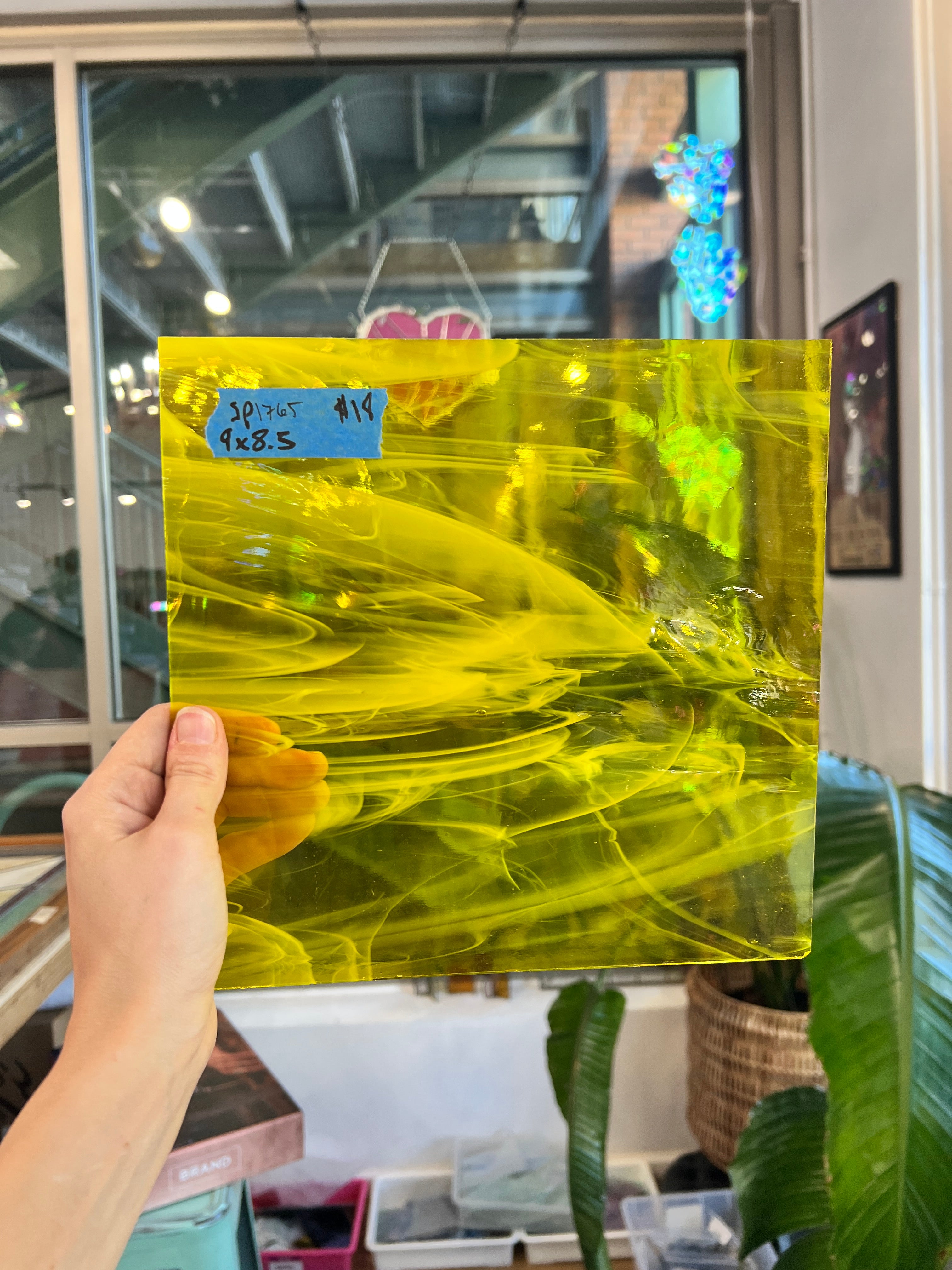 Yellow Vintage Wispy Spectrum
