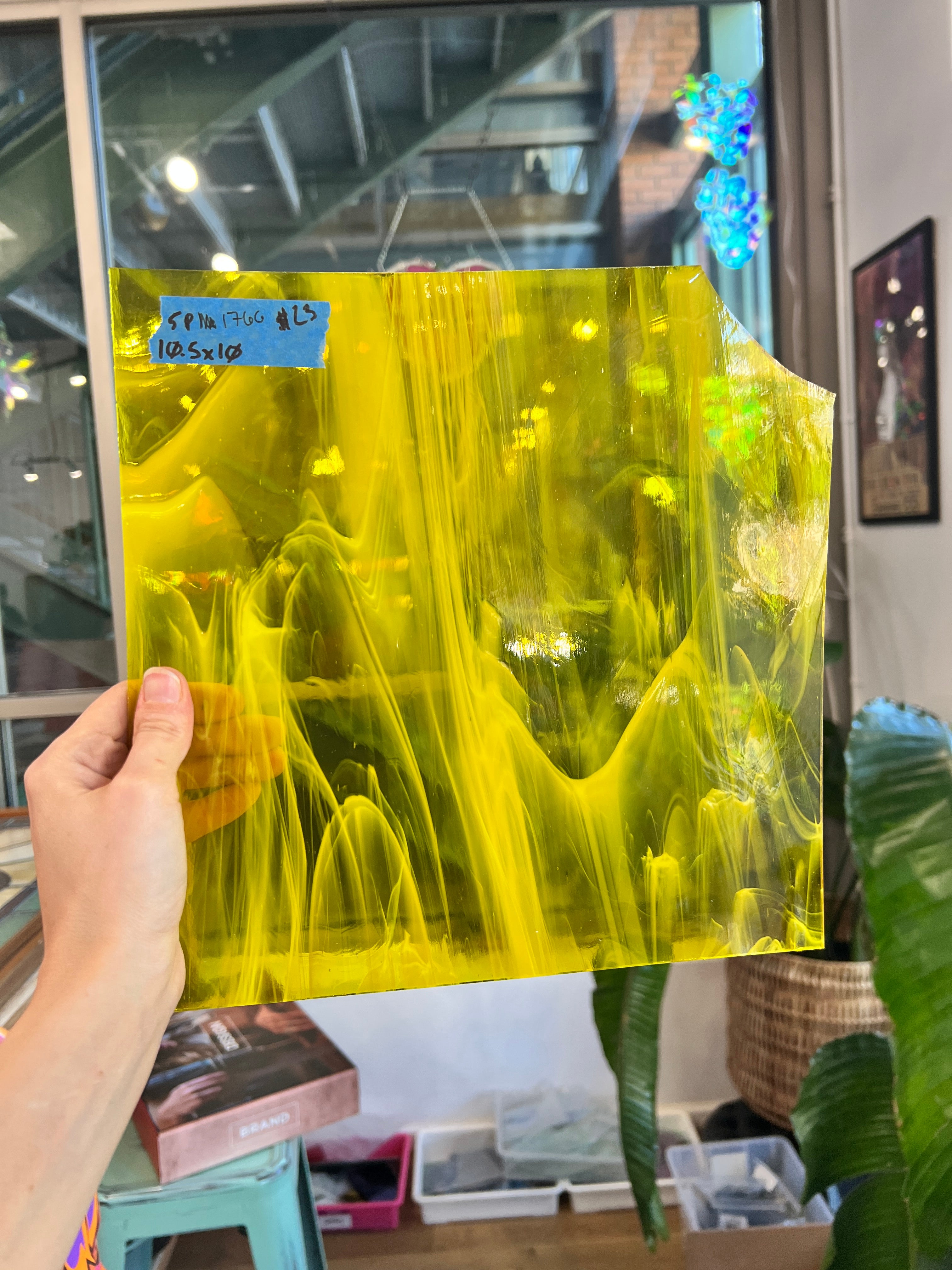 Yellow Vintage Wispy Spectrum