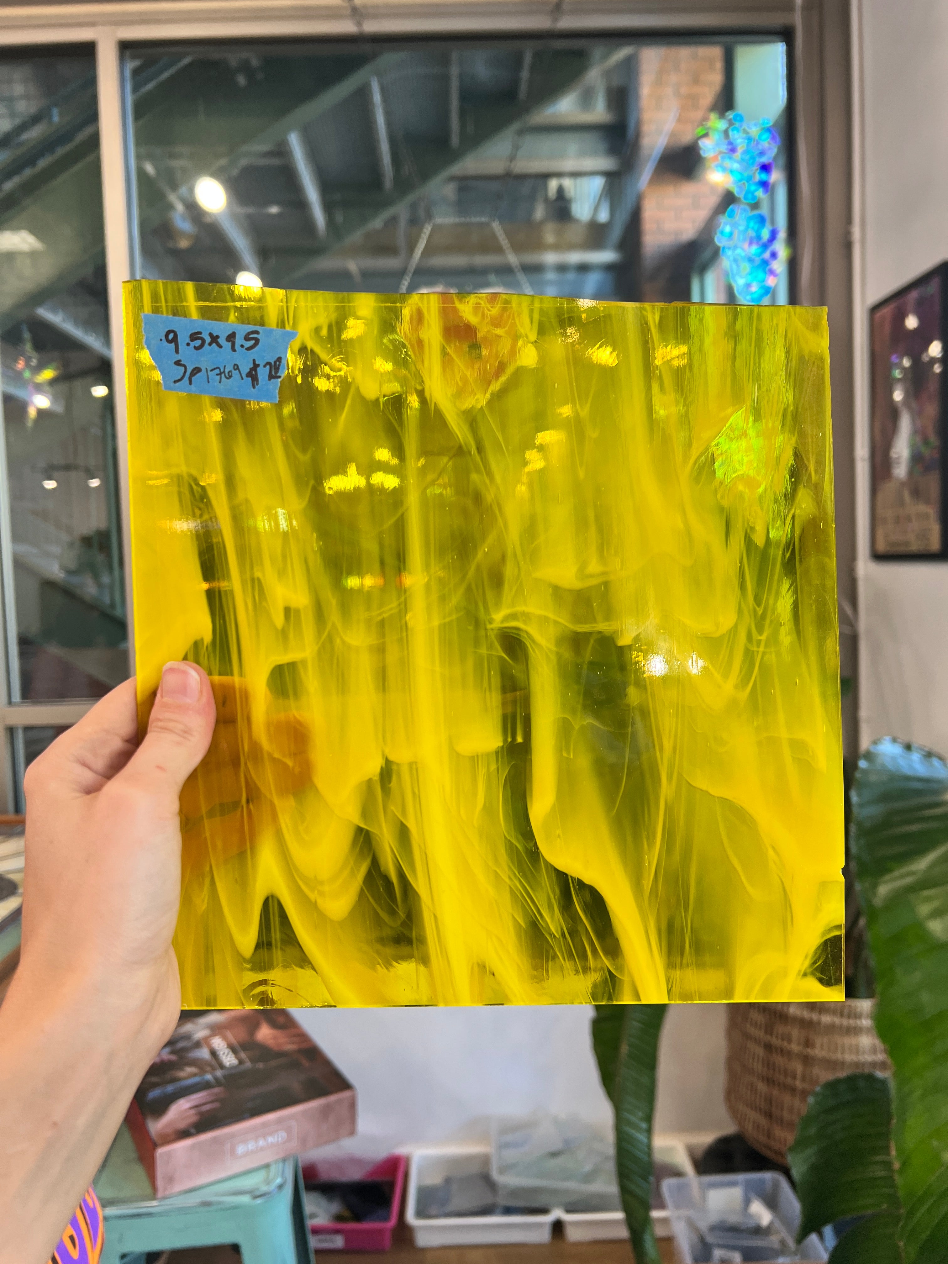 Yellow Vintage Wispy Spectrum