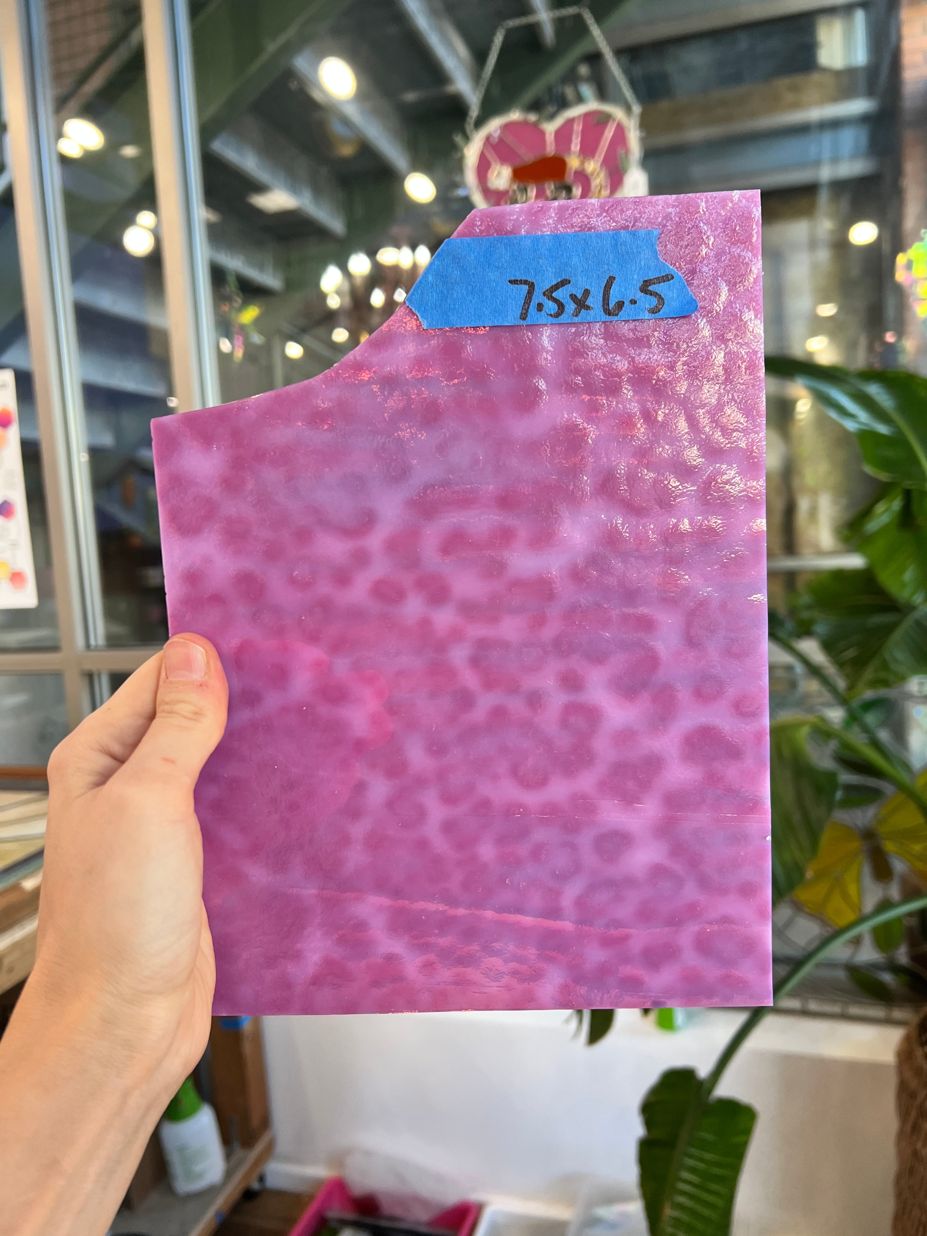 Hot Pink Vintage 90s Mottled Curious Bullseye