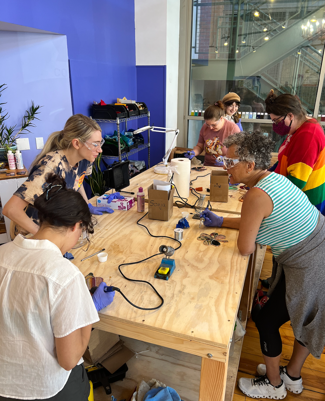 Image of stained glass class taking place