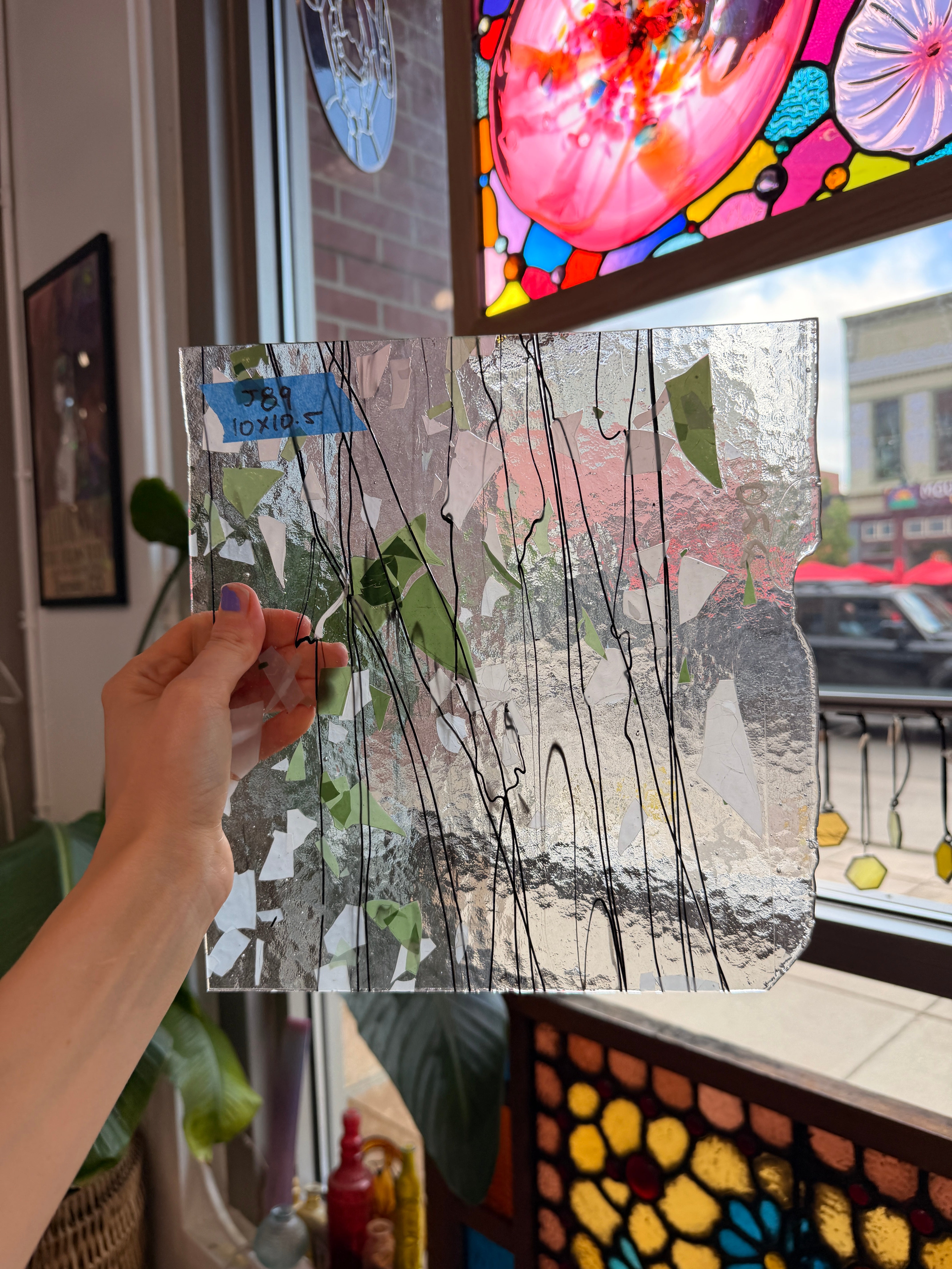 Black Stringer with White Green Confetti on Clear Bullseye Fusible Sheet Glass Bullseye Glass 10x10.5in (BE-75889965)