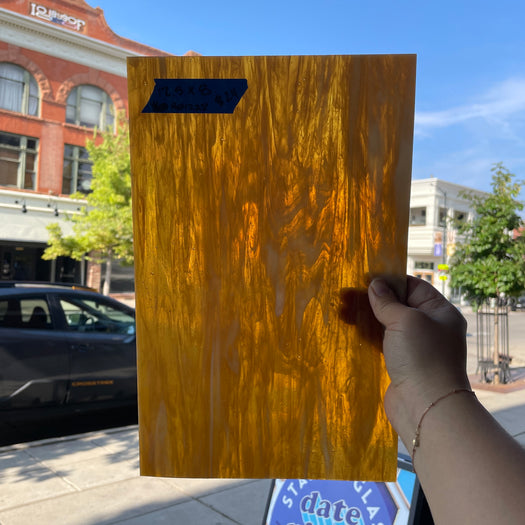 White Caramel Wispy Kokomo Sheet Glass Colorado Glassworks