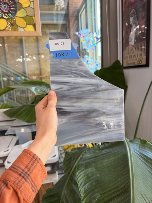 Gray Wispy Spectrum – RA103