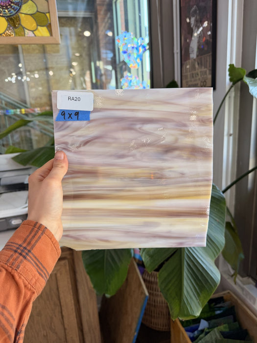 Amber Purple Wispy Spectrum – RA20