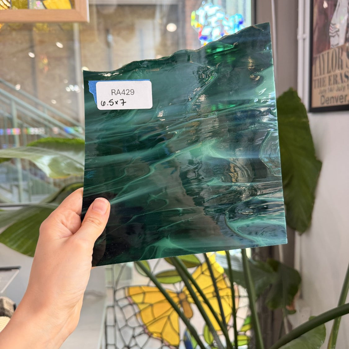Emerald Green White Wispy Spectrum