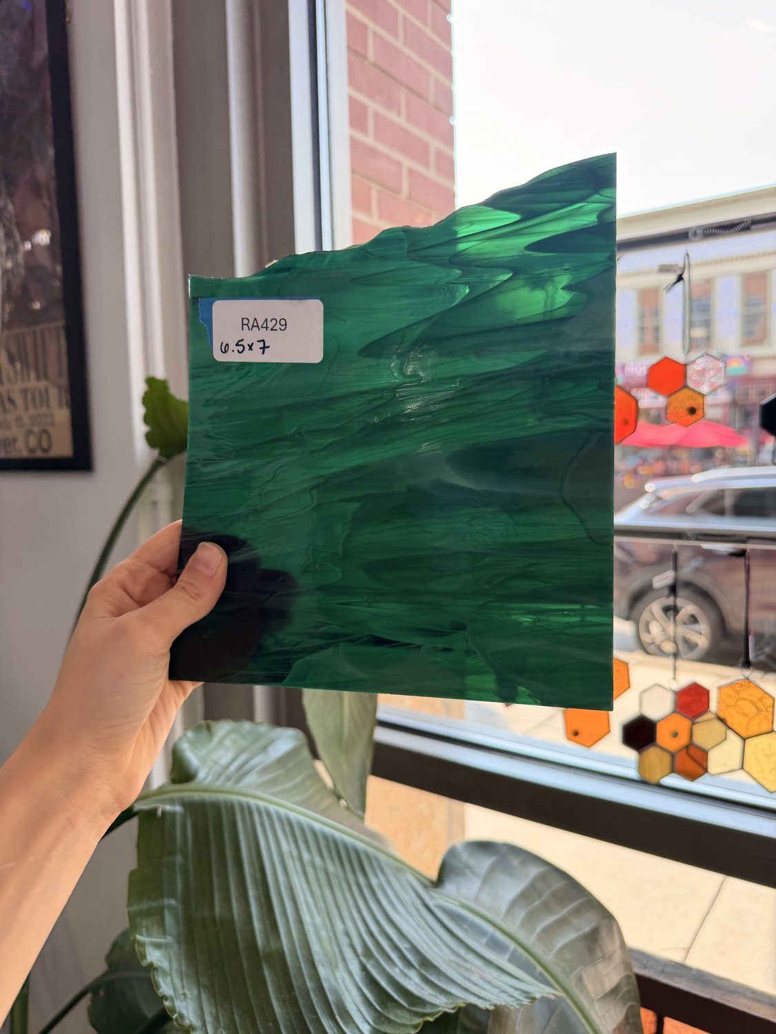 Emerald Green White Wispy Spectrum – RA429