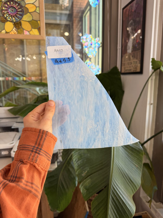 White Clear Textured Wispy Spectrum – RA43