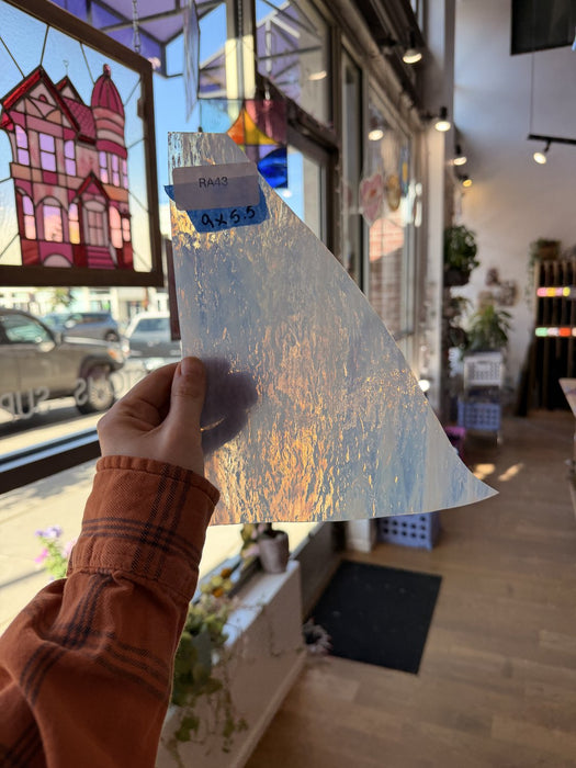 White Clear Textured Wispy Spectrum – RA43