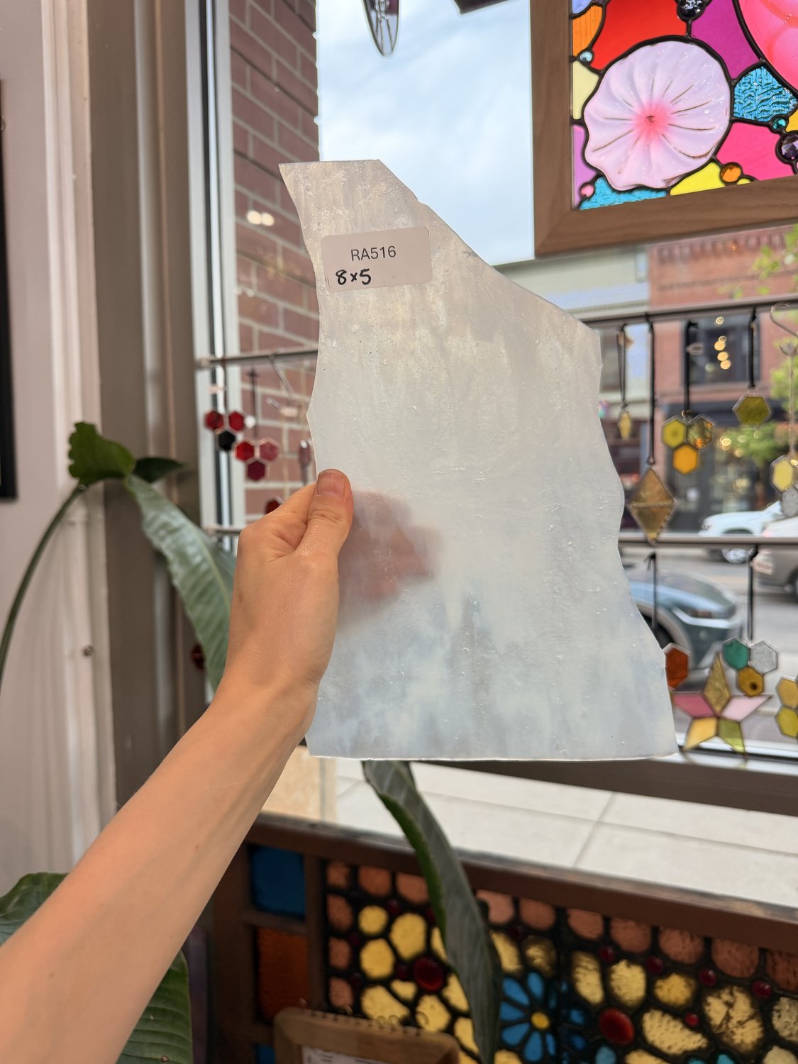 Wispy White Milky Stipple Youghiogheny – RA516