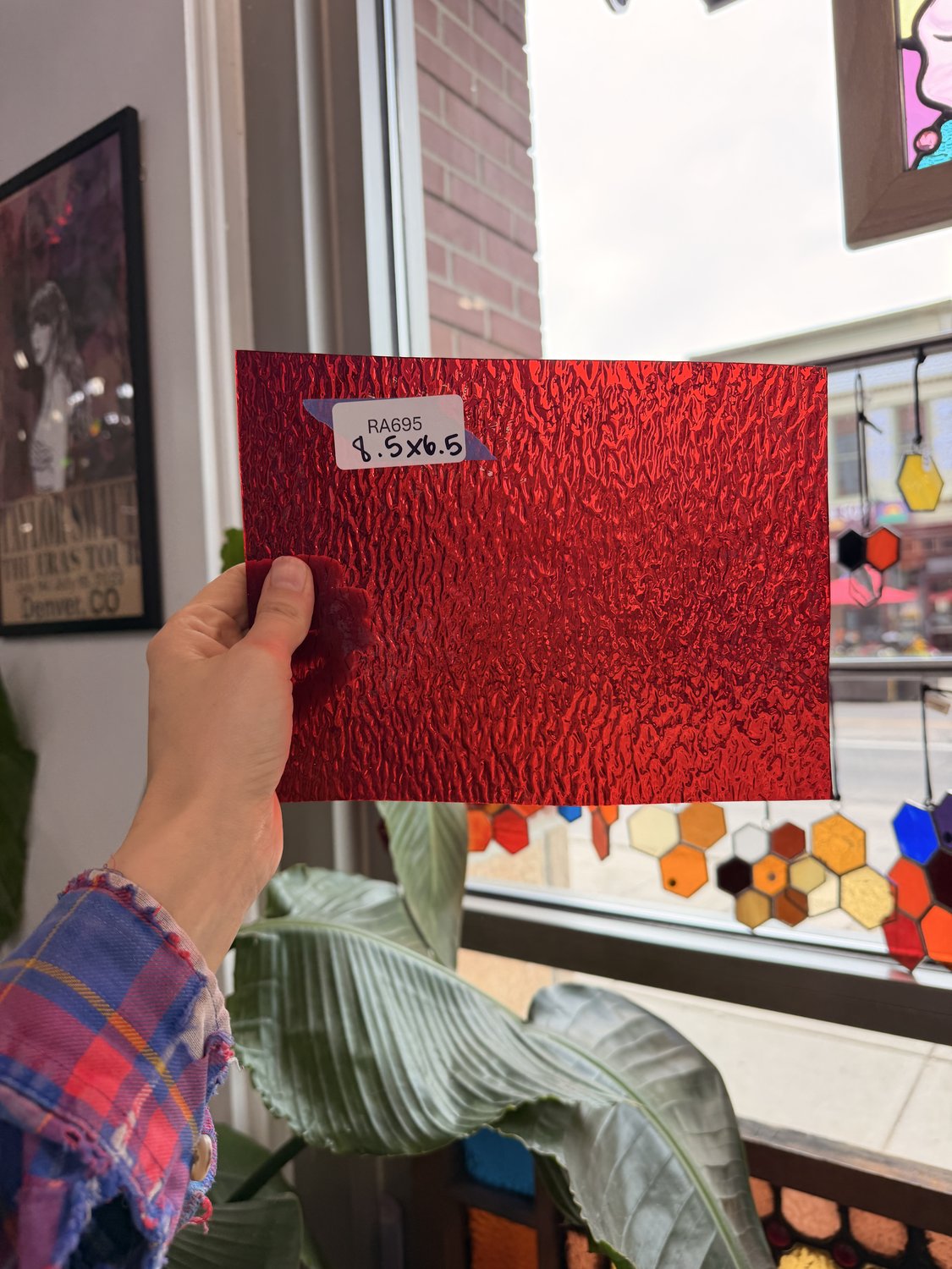 Red Ripple Transparent – RA695