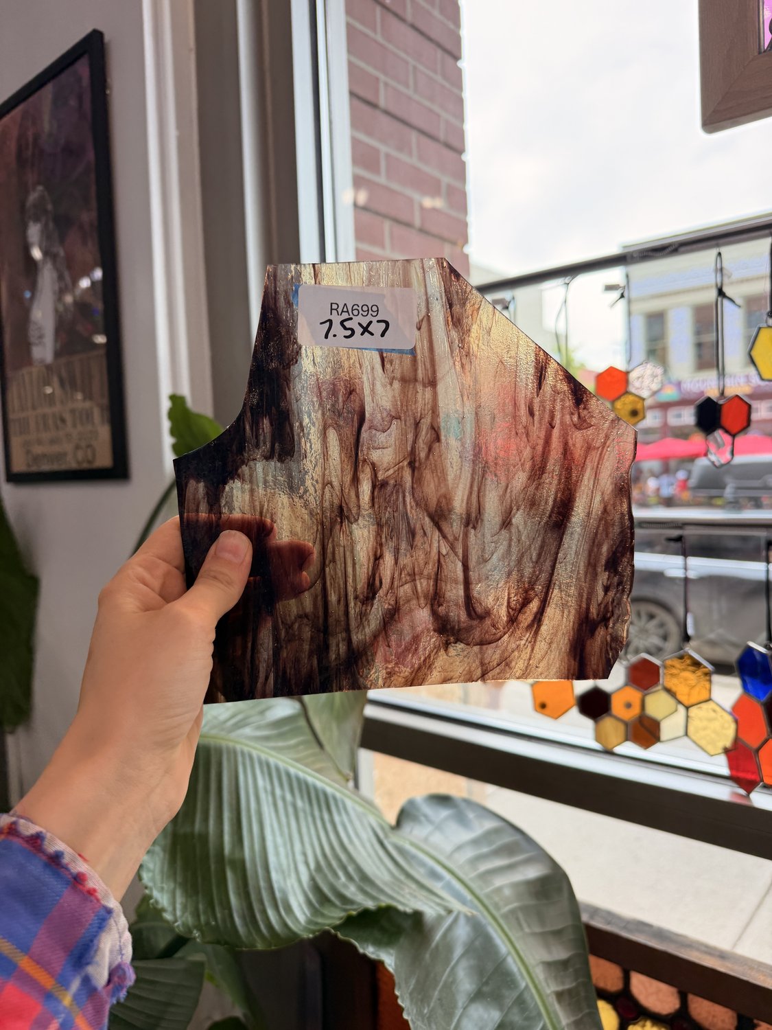Amber Brown Wispy – RA699