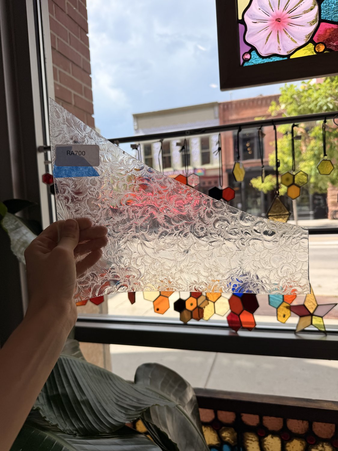 Seafoam Transparent Glue Chip Sheet Glass