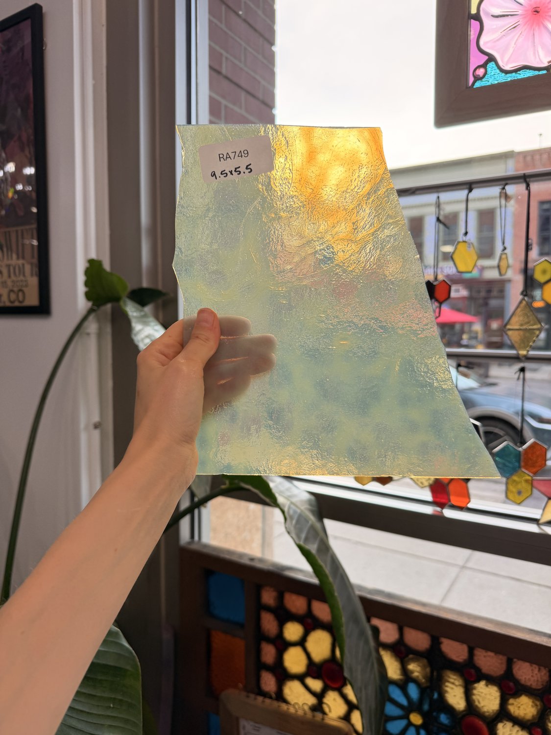 Yellow Milky Mottle Chicago Art Glass – RA749