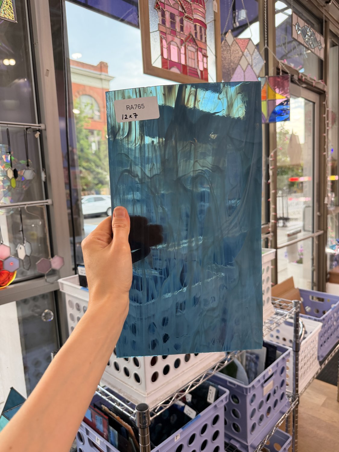 Steel Blue White Wispy Spectrum – RA765