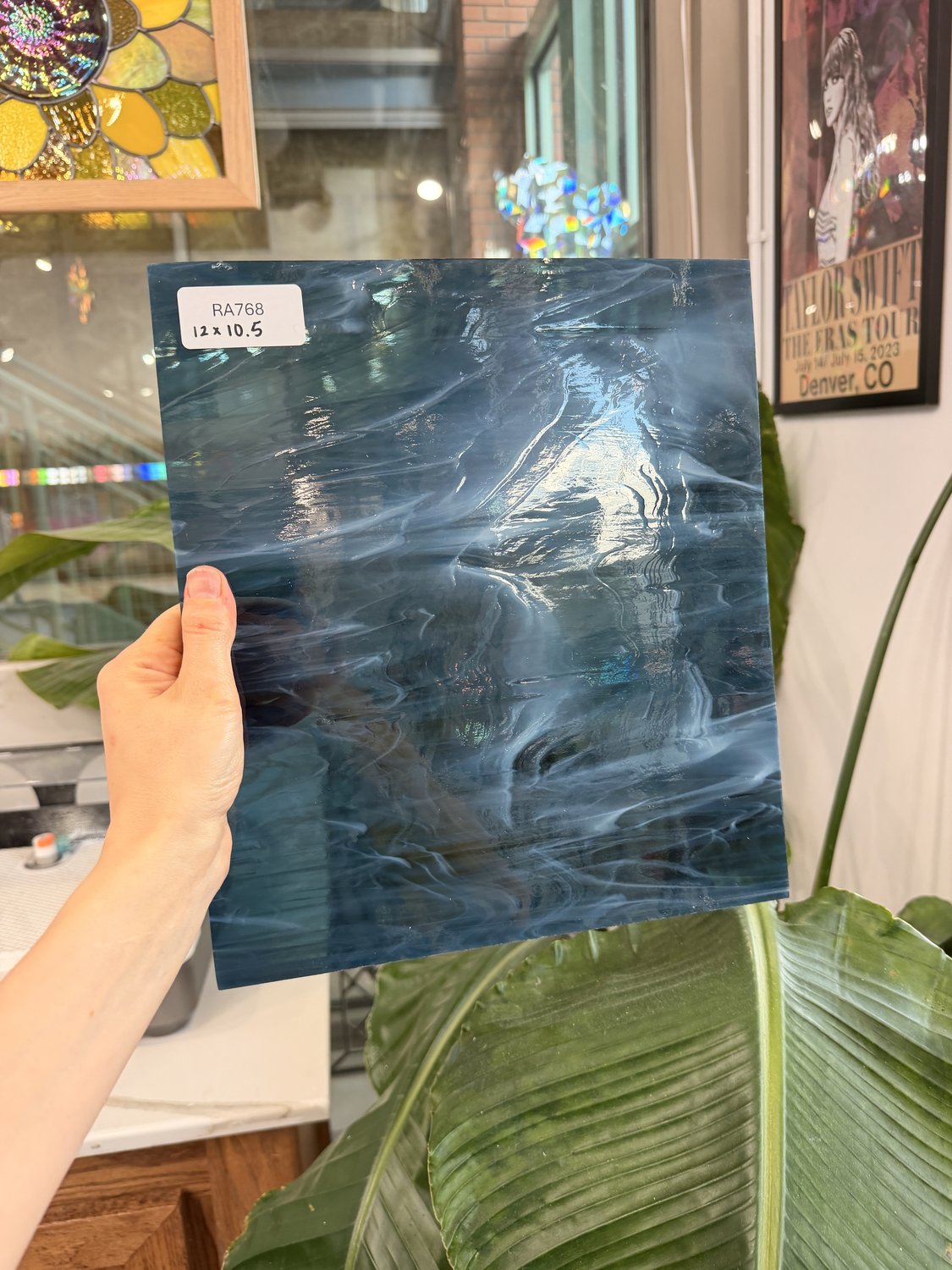 Steel Blue White Wispy Spectrum – RA768
