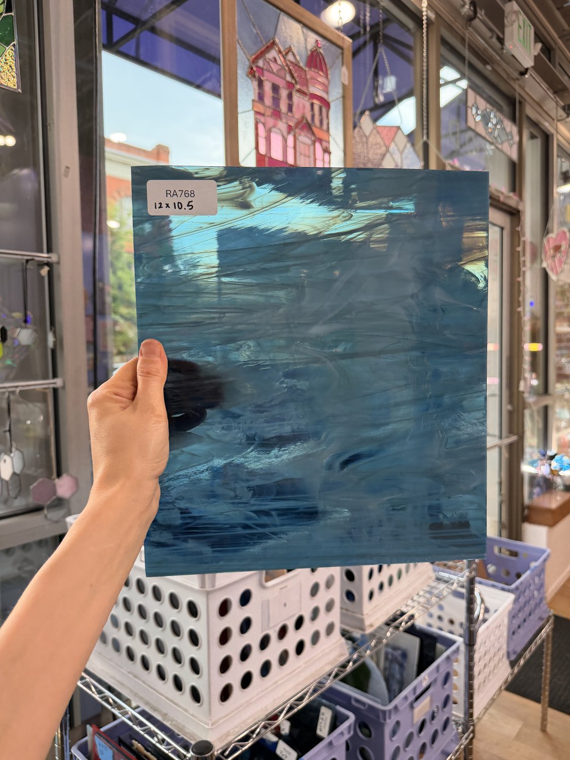 Steel Blue White Wispy Spectrum – RA768